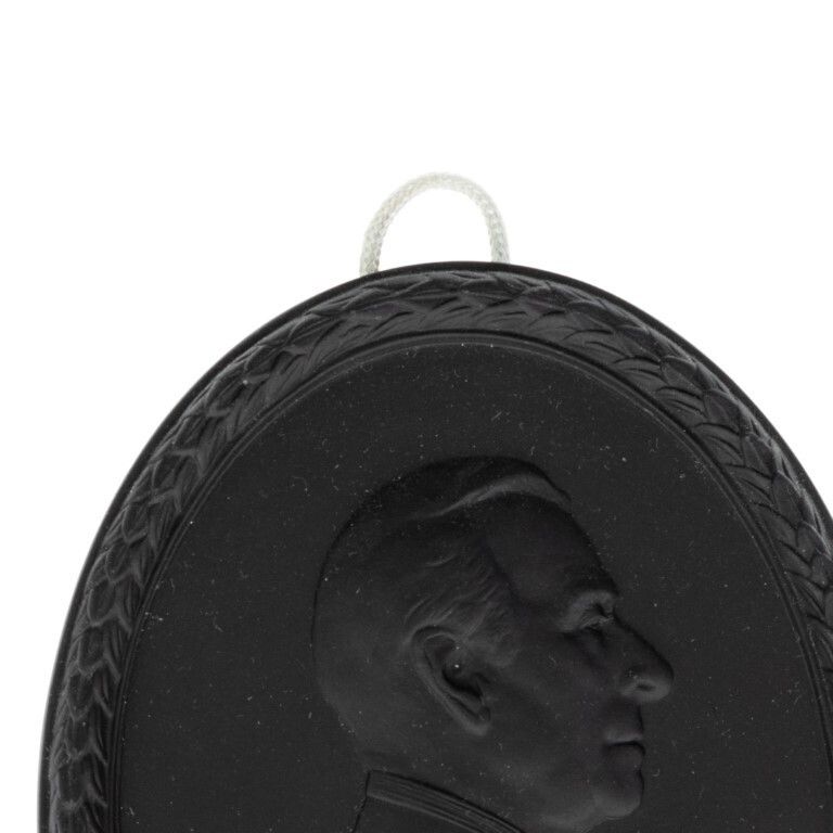 Wedgwood Black Basalt Jasperware Ceramic Porcelain Earl Mountbatten Of Burma Portrait Medallion photo for sale