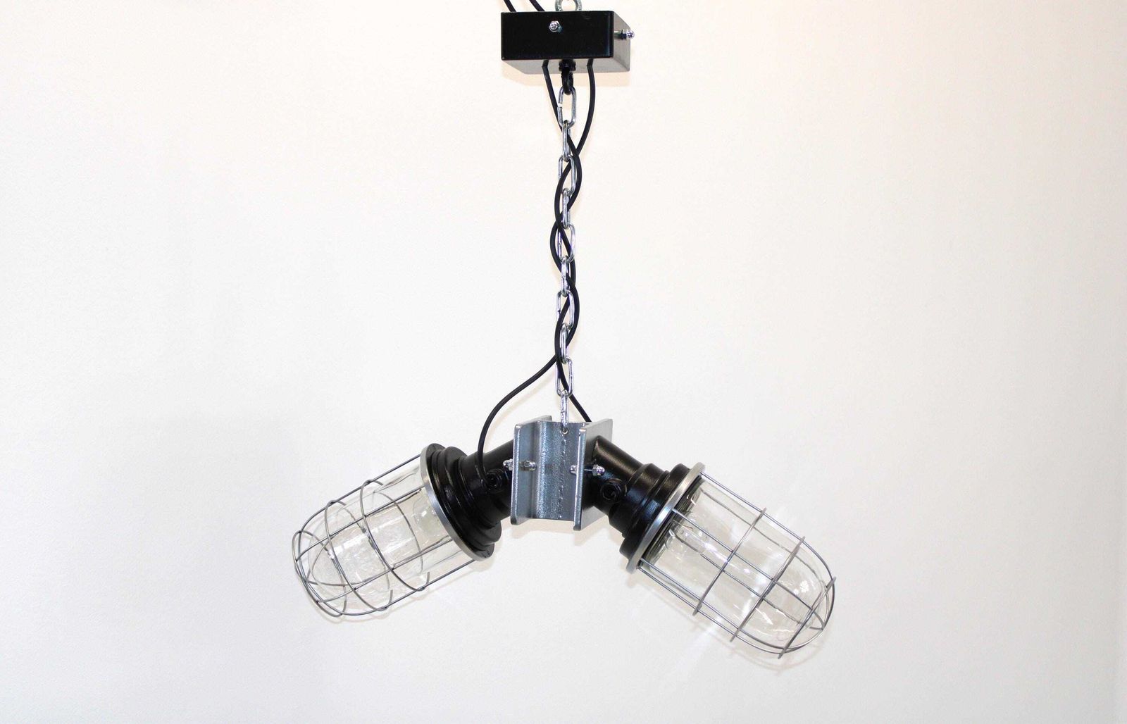 Rustic Industrial Pendant Lamp / Industrial Lamp / Black Iron Light Fixture / Retro Ceiling Light / Mcm Lamp 60s / Factory Lamp