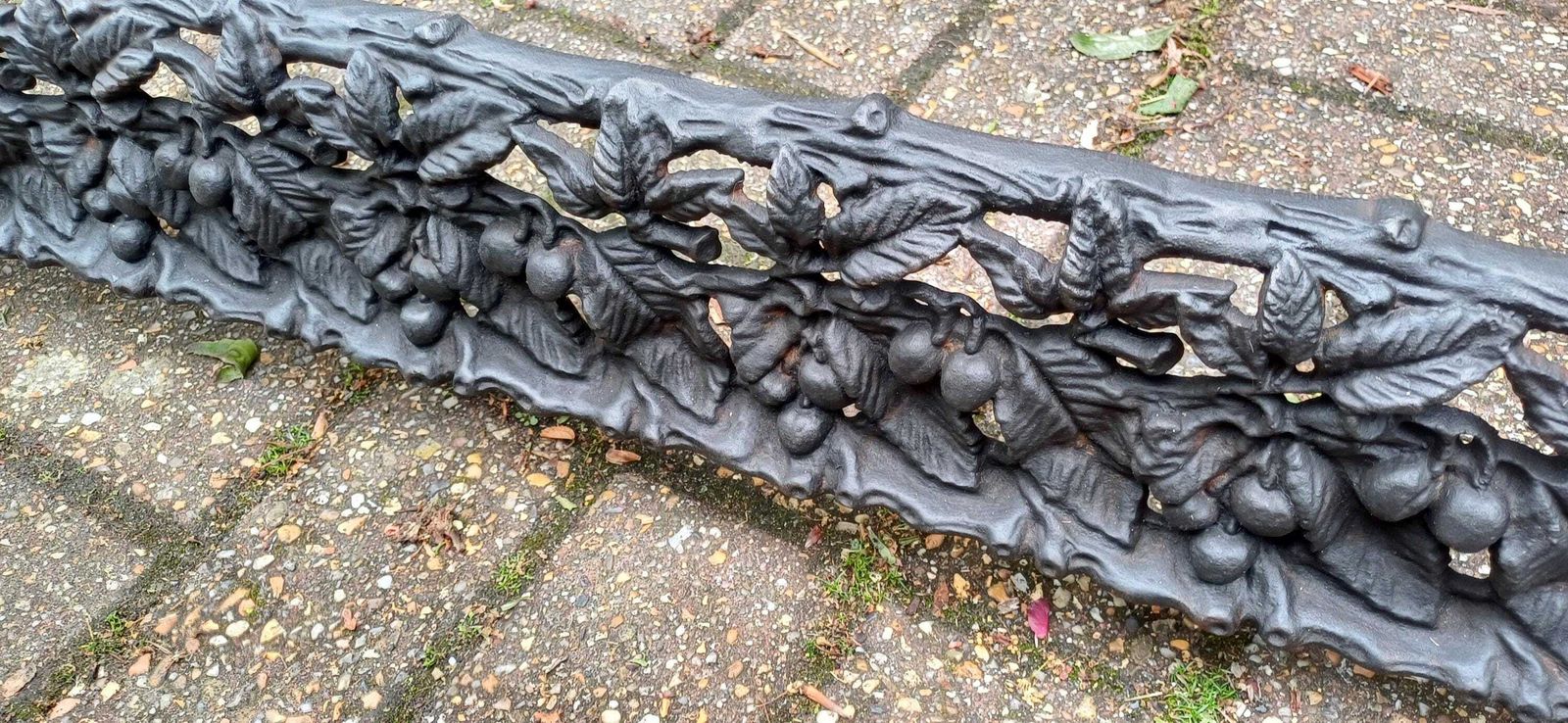 Antique Cast Iron Fire Fender With Fruit And Foliage Motif – Ornate Victorian Fireplace Guard Vintage Hearth Surround photo 495.0
