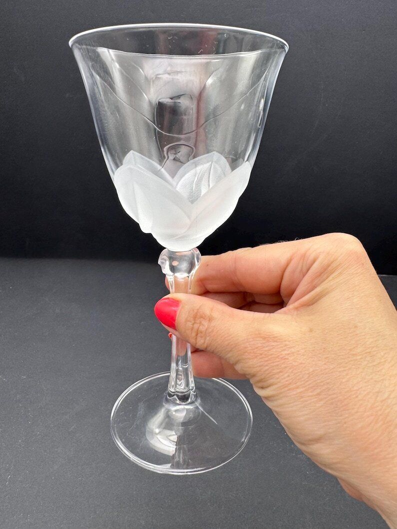 Set Of 4 Cristal D’arques J G Durand Frosted Wine Glasses Petal Design photo furniture