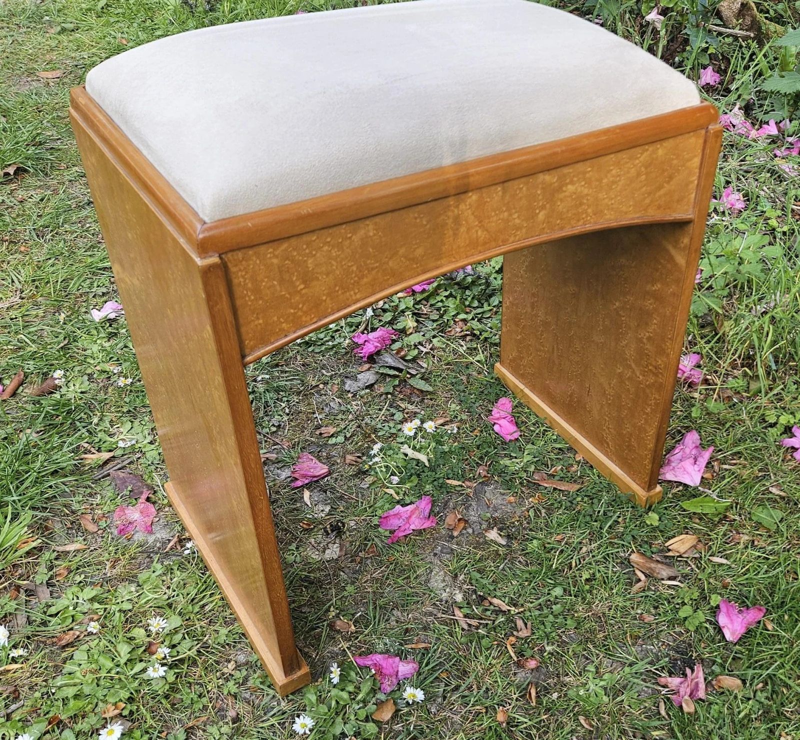 Art Deco Bedroom Stool photo 750.0