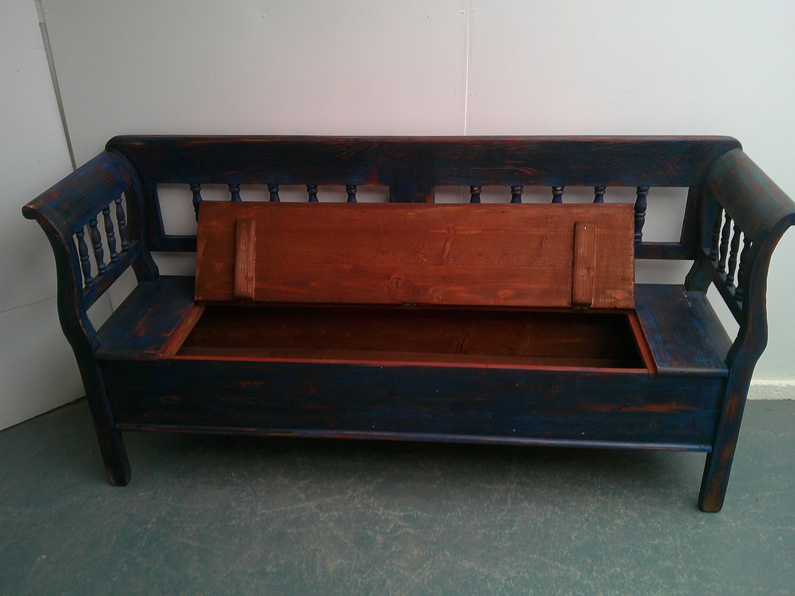 A Cracking Painted Royal Blue & Red Antique Pine 3 Seater Box Settle photo vinterior