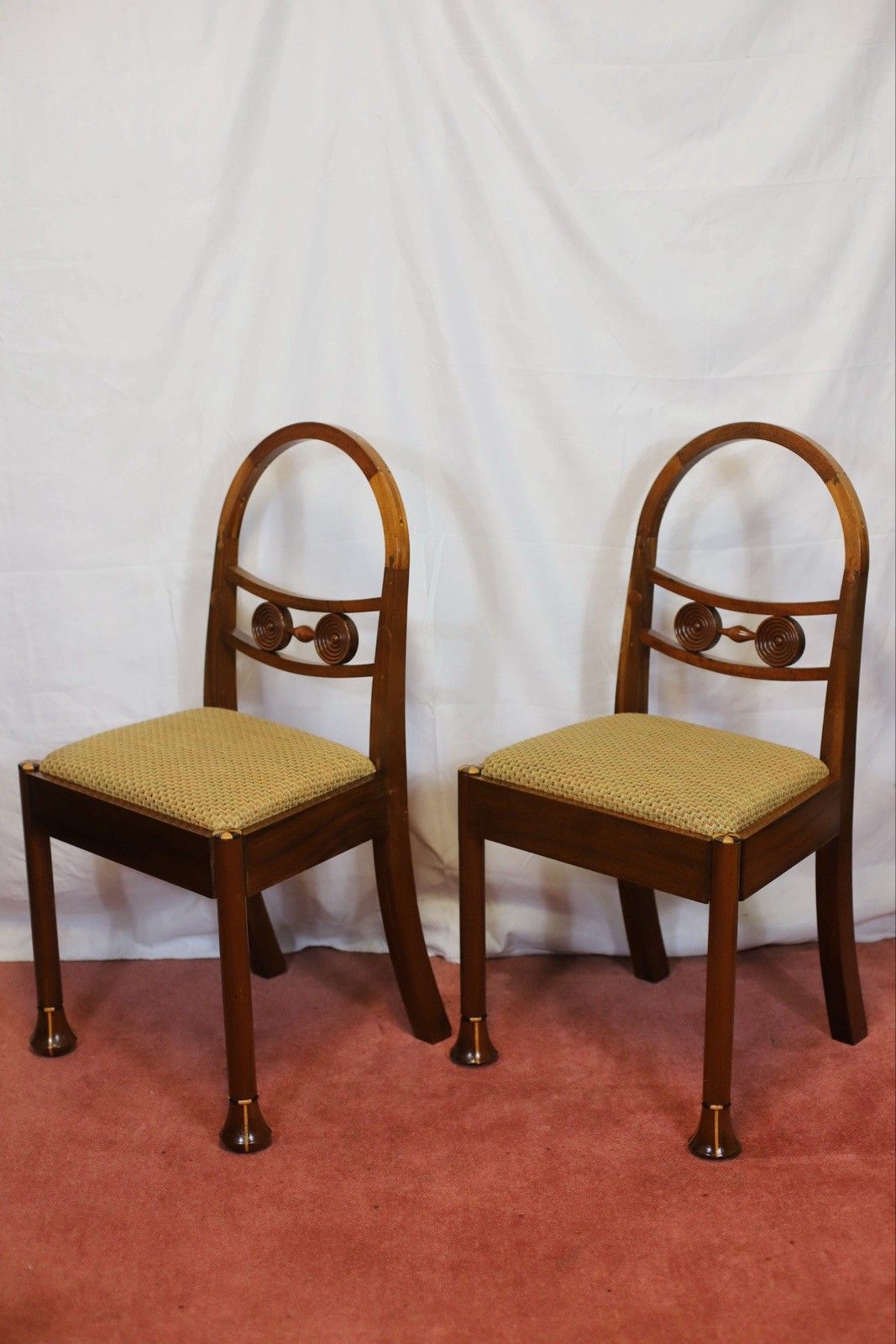 Beautiful Set Of Eight Hooped Back Dining Chairs By Jeremy Green photo buy