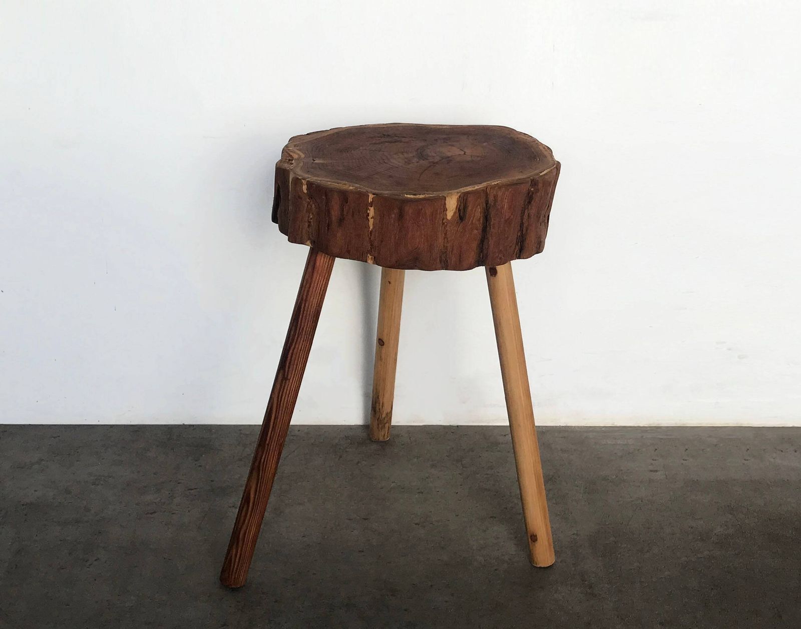Original Vintage Retro Mid Century Wooden Yew Tree Slice Coffee Table / Side Table / Plant Stand George Nakashima Influence
