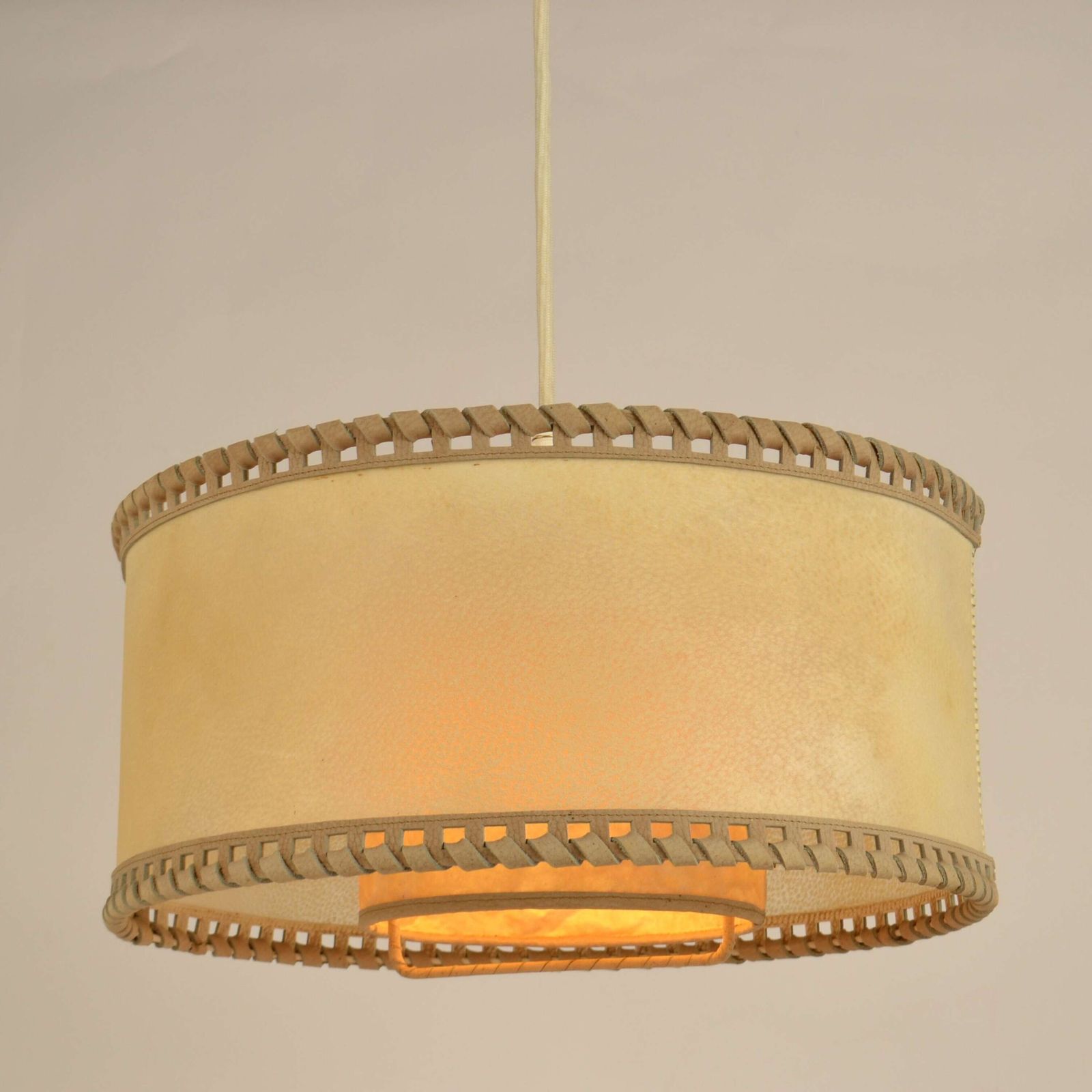 photo vintage Counterbalance Pendant Lamp 1960's In Parchment And Beige Leather