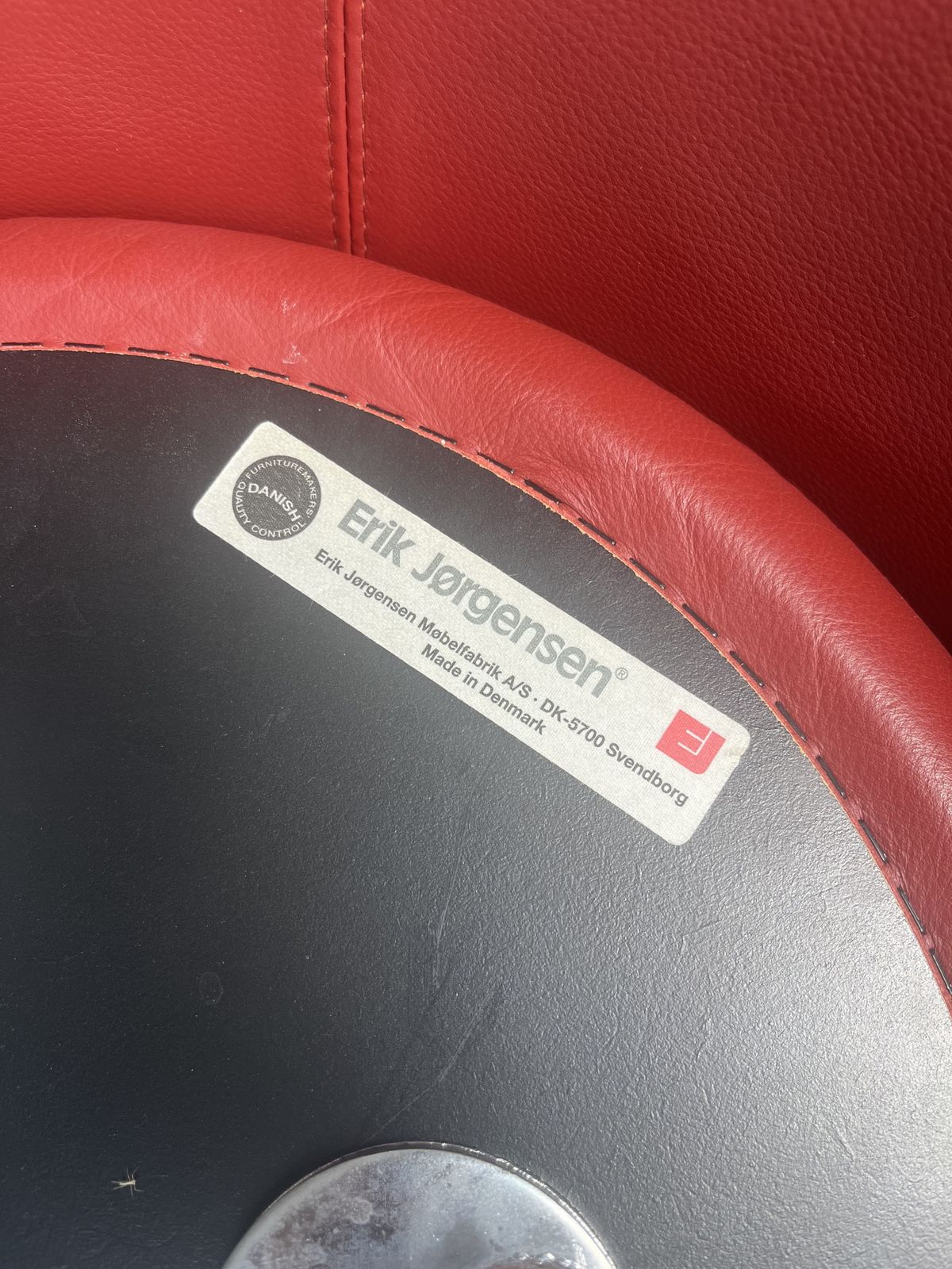 Set Of 4 Erik Jorgensen Danish Red Leather Chairs photo vinterior