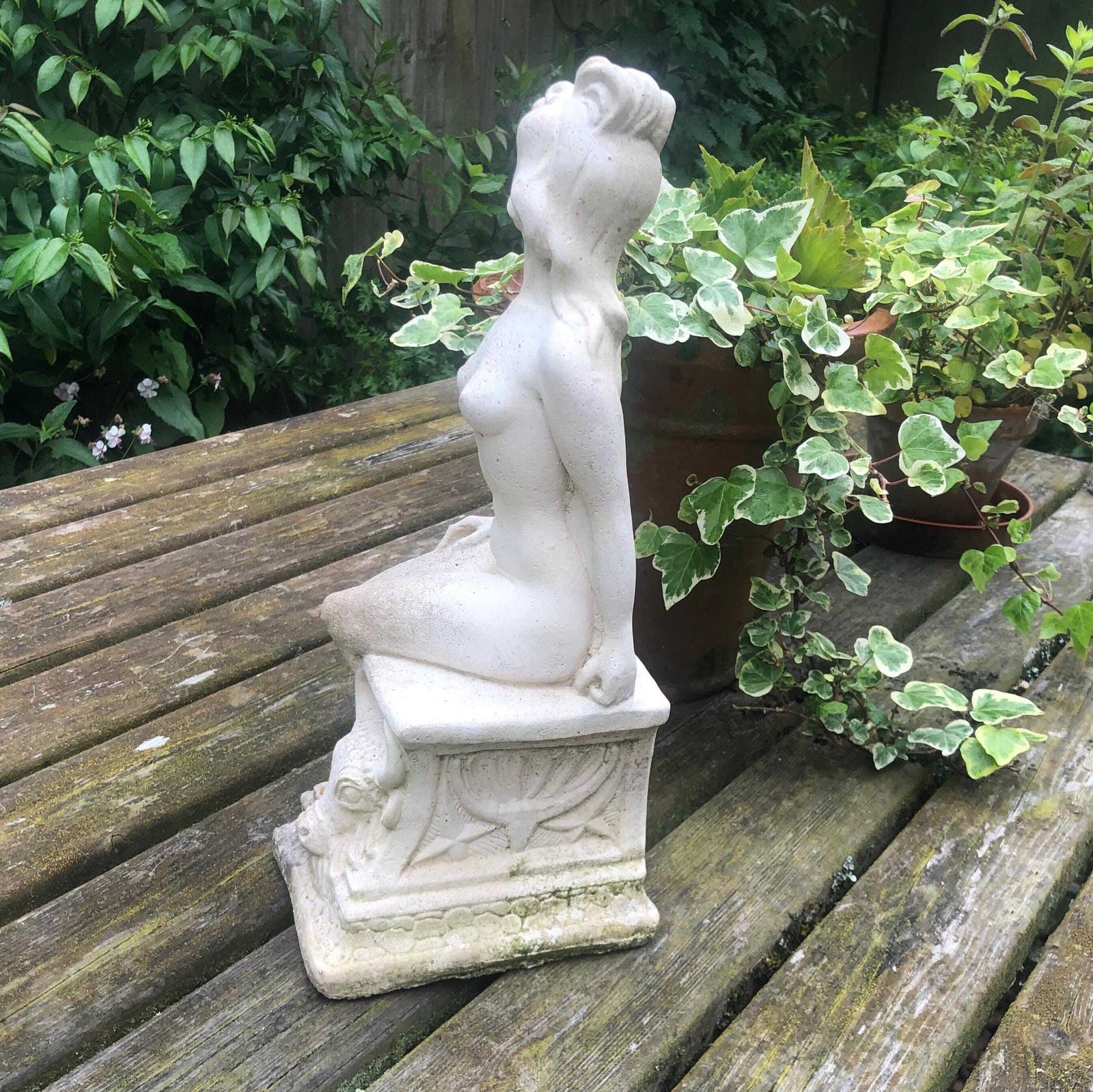 Vintage Stone Greek/Roman Goddess Small Statue Vintage White Stone Seated Aphrodite Or Venus Statue White Composite Stone Female Nude Statue photo 78.0