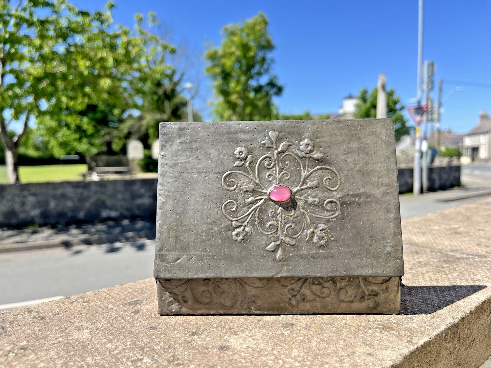 Antique Arts & Crafts Floral Pewter Cabochon Jewelled Box Trinket Jewellery