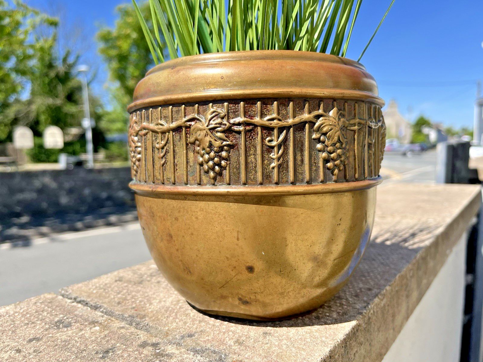 Antique English Arts & Crafts Brass Grapevine Leaf Berry Planter Plant Cacti Pot photo furniture