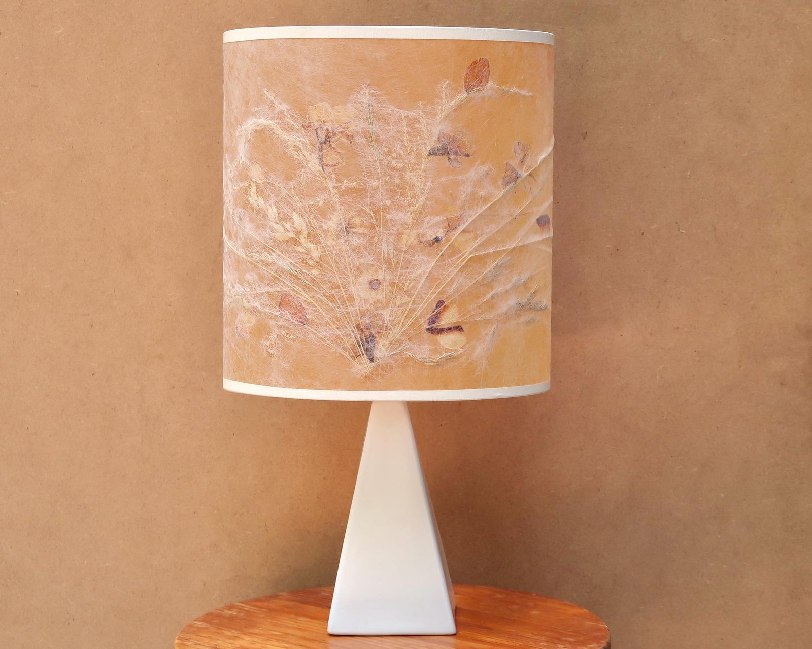 Table Lamp, White Porcelain Pyramid By S.A Manufactures, Porcelaine De Bruxelles, Herbarium Lampshade, 1980s / Minimalist Geometrical Pure photo furniture