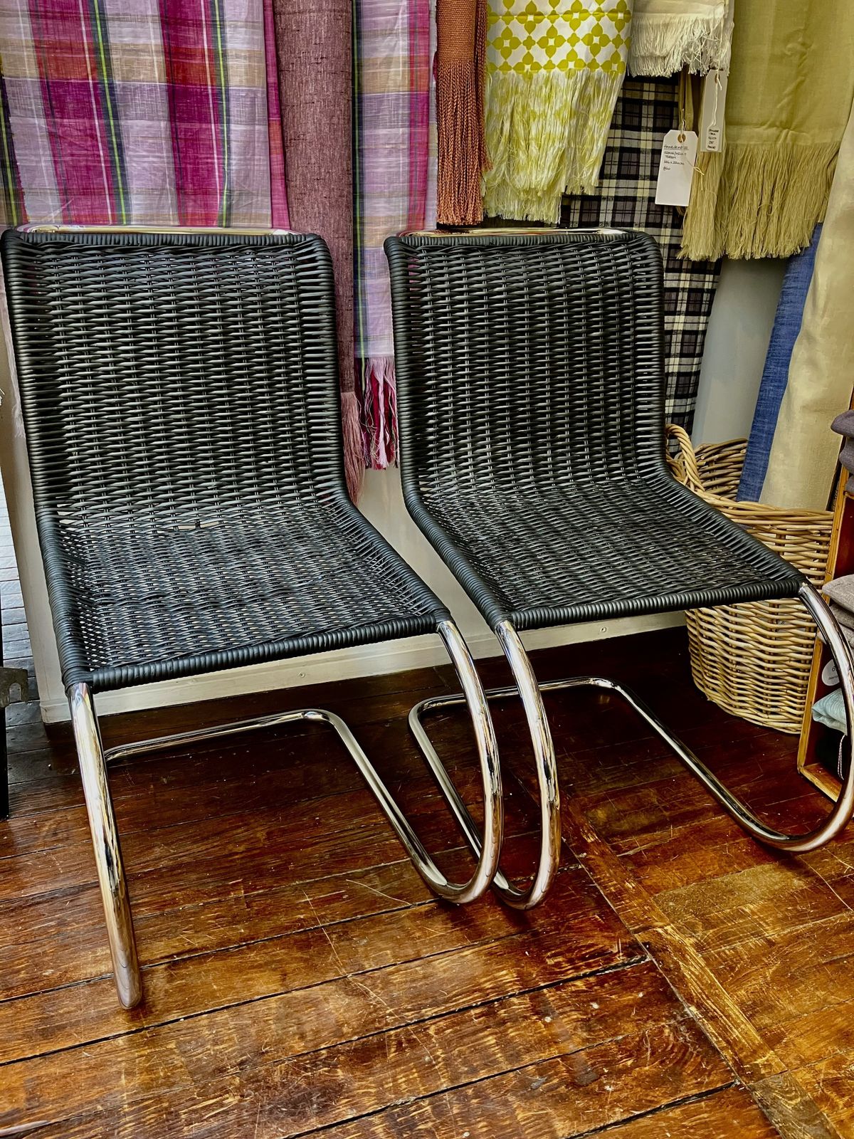 Set Of 4 Modernist Chrome And Wicker Cantilever Chairs photo vintage