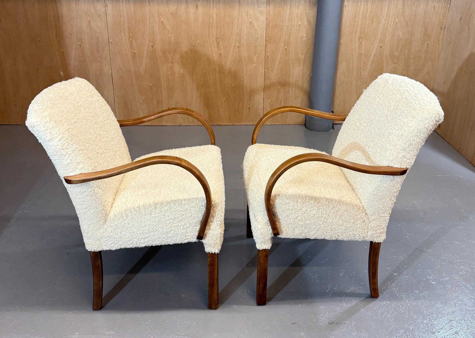 Parker Knoll 1930’s Oak Utility Petite Armchair In (Faux) Lambs Sheep Fleece Deep Boucle Luxury. Fully Refurbished & Restored. photo 645.0