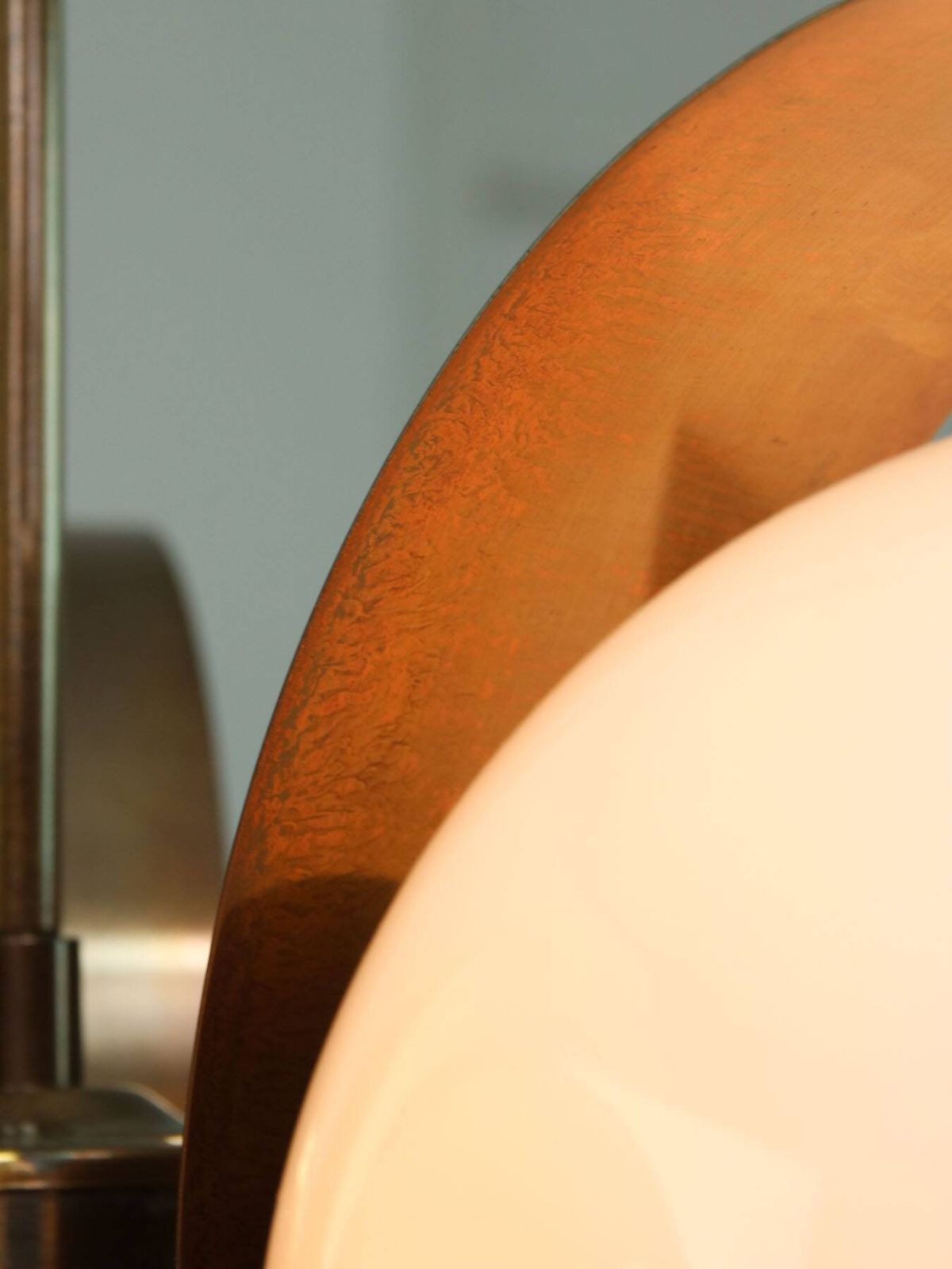 photo vinterior Vintage Italian Copper And Opaline Chandelier, 1970s
