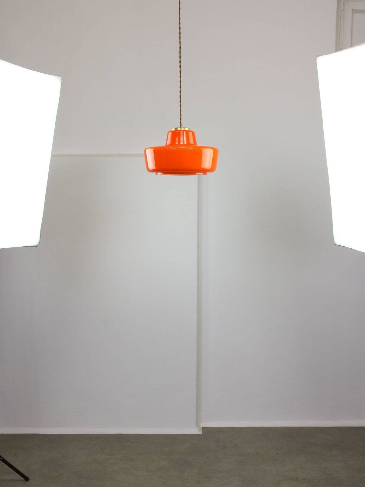 photo vinterior Mid Century Modern Italian Orange Glass And Brass Pendant Lamp