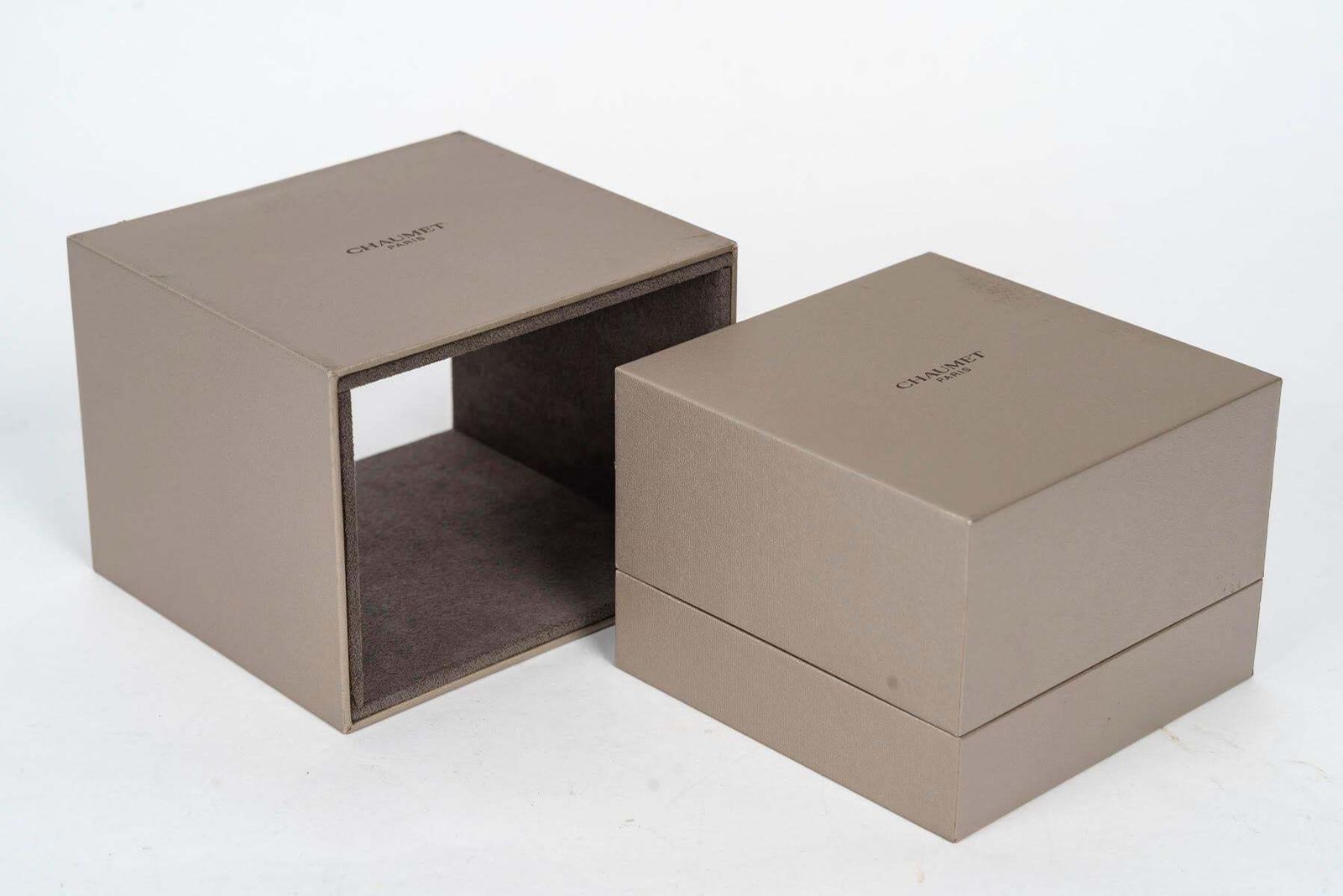 Chaumet Velvet Watch Box For One Watch, 1990. photo for sale
