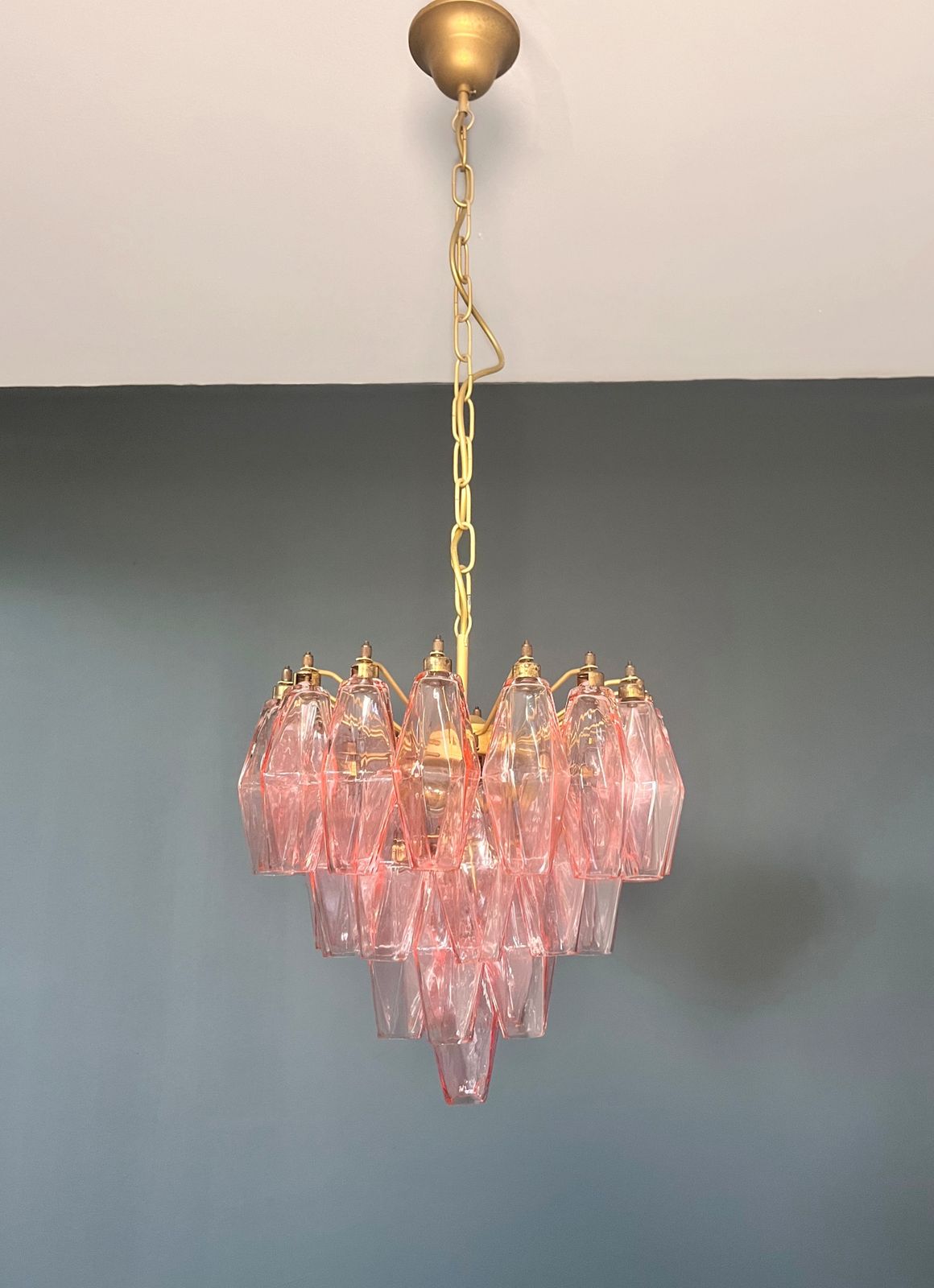 Lighting Elegant Murano Pink Poliedri Chandelier   Carlo Scarpa Design photo