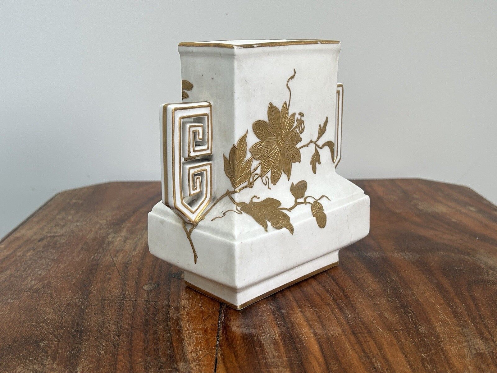 Wedgwood Bone China Aesthetic Movement Vase Uk, 1870s photo 695.0