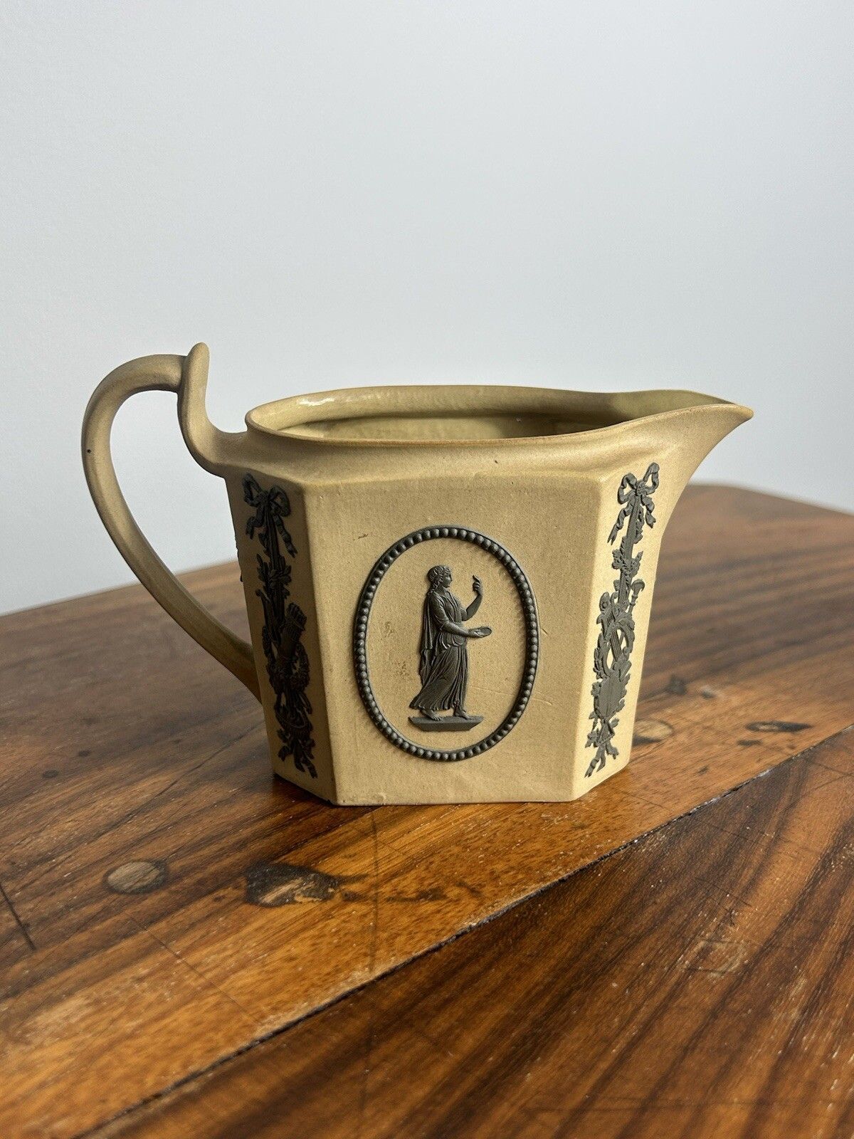 photo furniture Wedgwood Caneware / Drabware Early Teapot Set