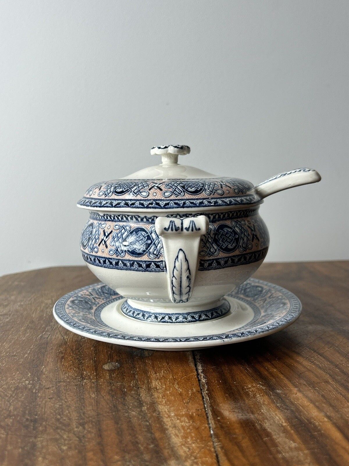 Wedgwood Lindisfarne Etruria England Tureen And Stand With Ladel Spoon photo furniture