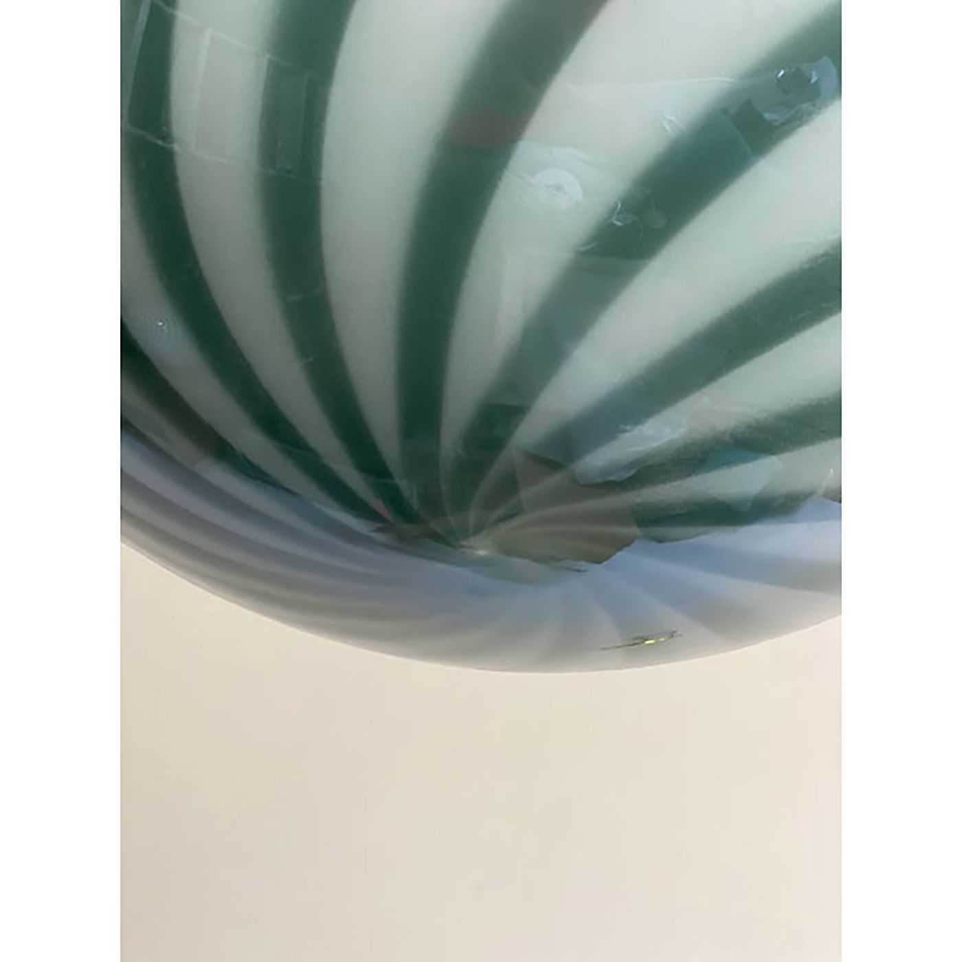Contemporary Italian Green And White Oval Pendant In Murano Glass photo for sale