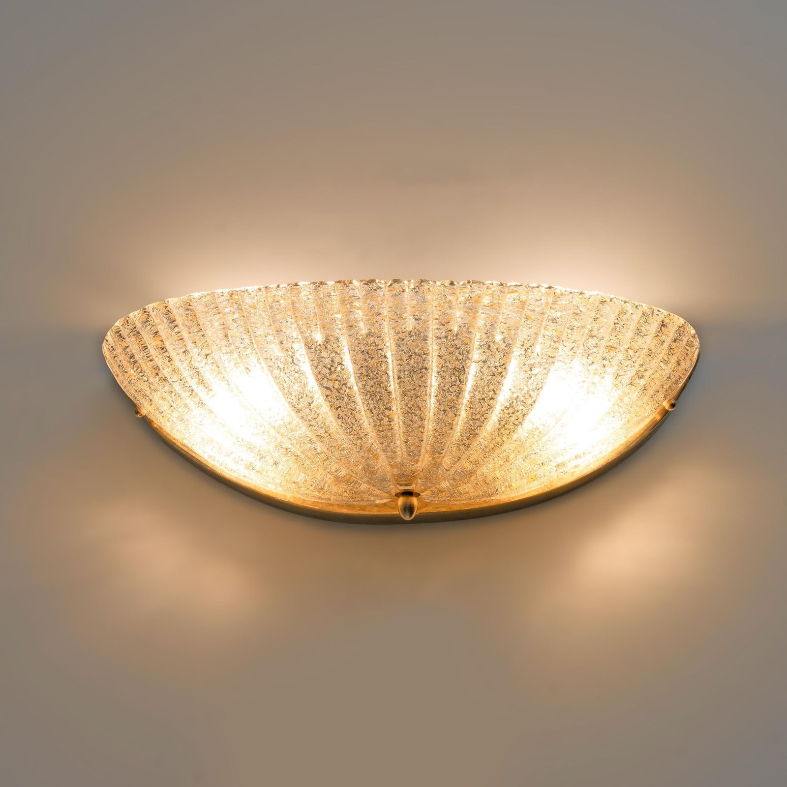 Pair Of Barovier Style Mid Century Modern Murano Glass Shell Sconces photo for sale