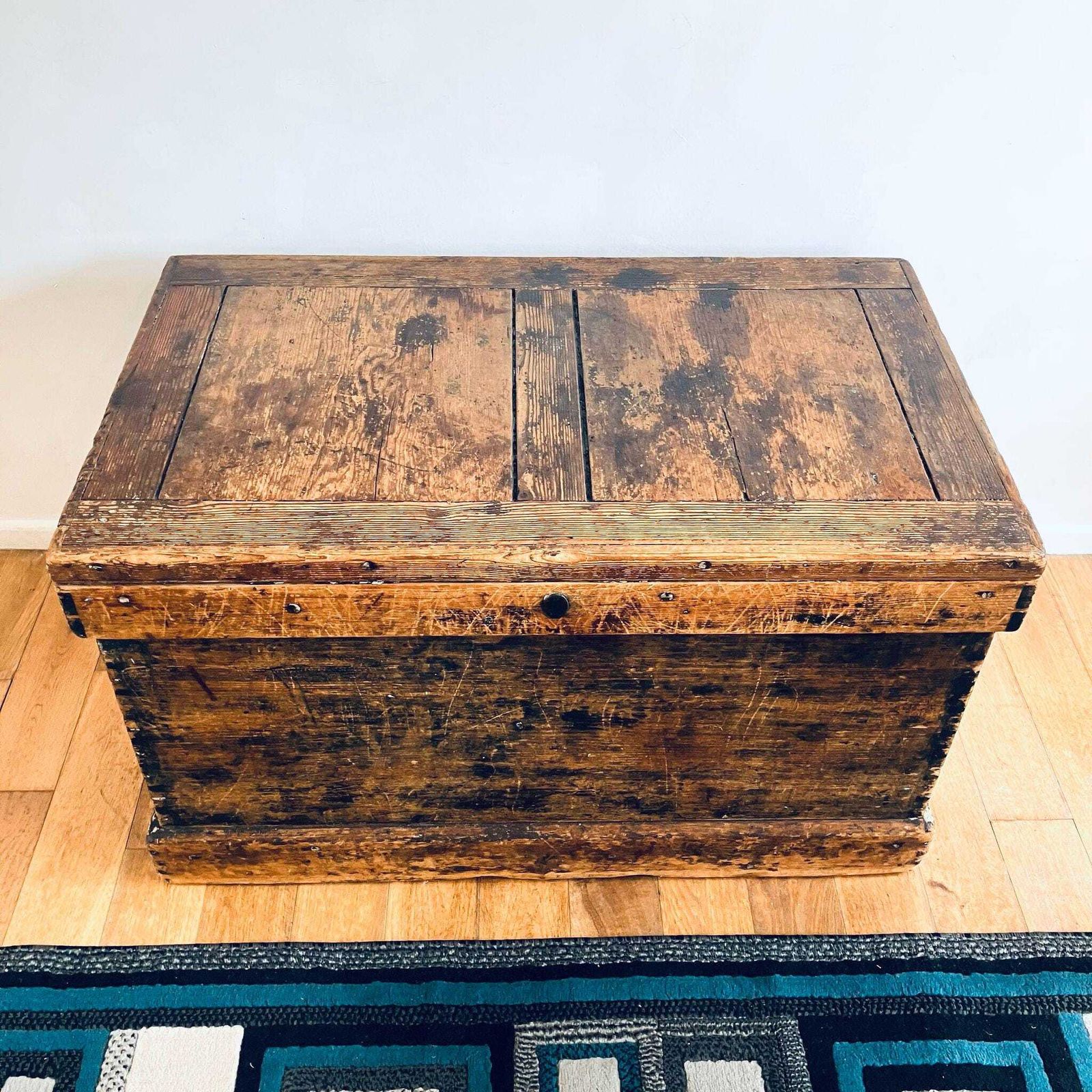 Rare Exquisite Antique Distressed Pine Chest Trunk Large Storage Chest Unique 103cm photo Furniture