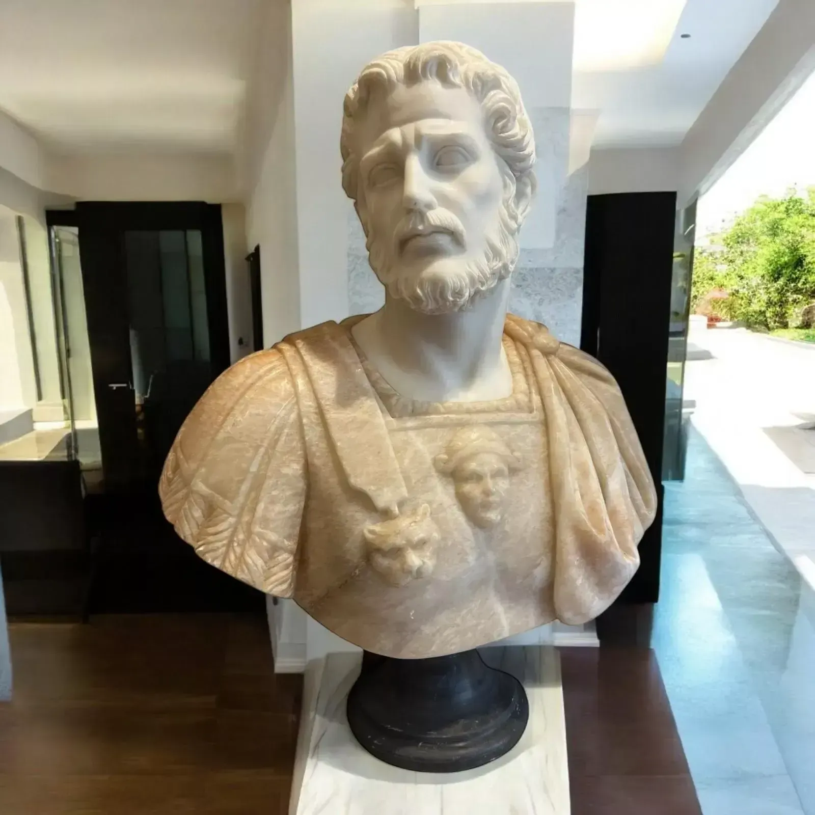 Bust Of Marcus Aurelus In Marble In Marble And Onyx, 20th Century photo furniture