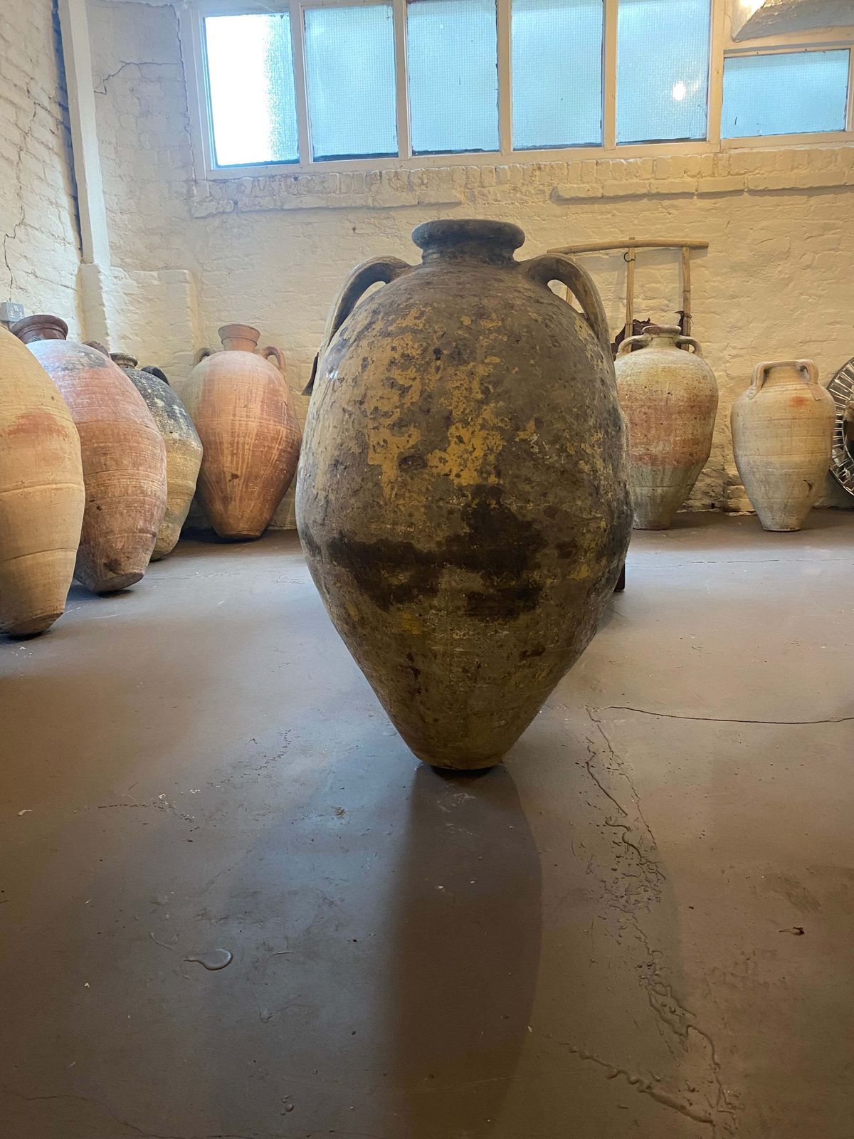 Qita – 19th Century Tunisian Olive Pot photo vintage