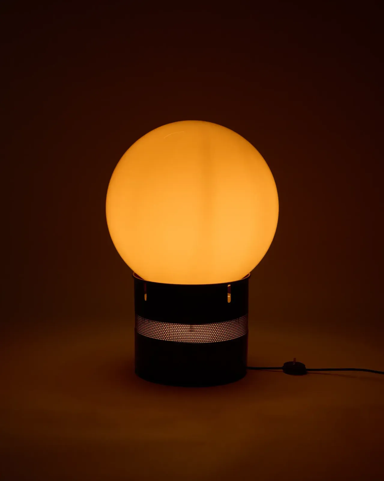Gae Aulenti, ‘Mezzoracolo’ Table Lamp, Artemide, Italy, 1968 photo Lighting
