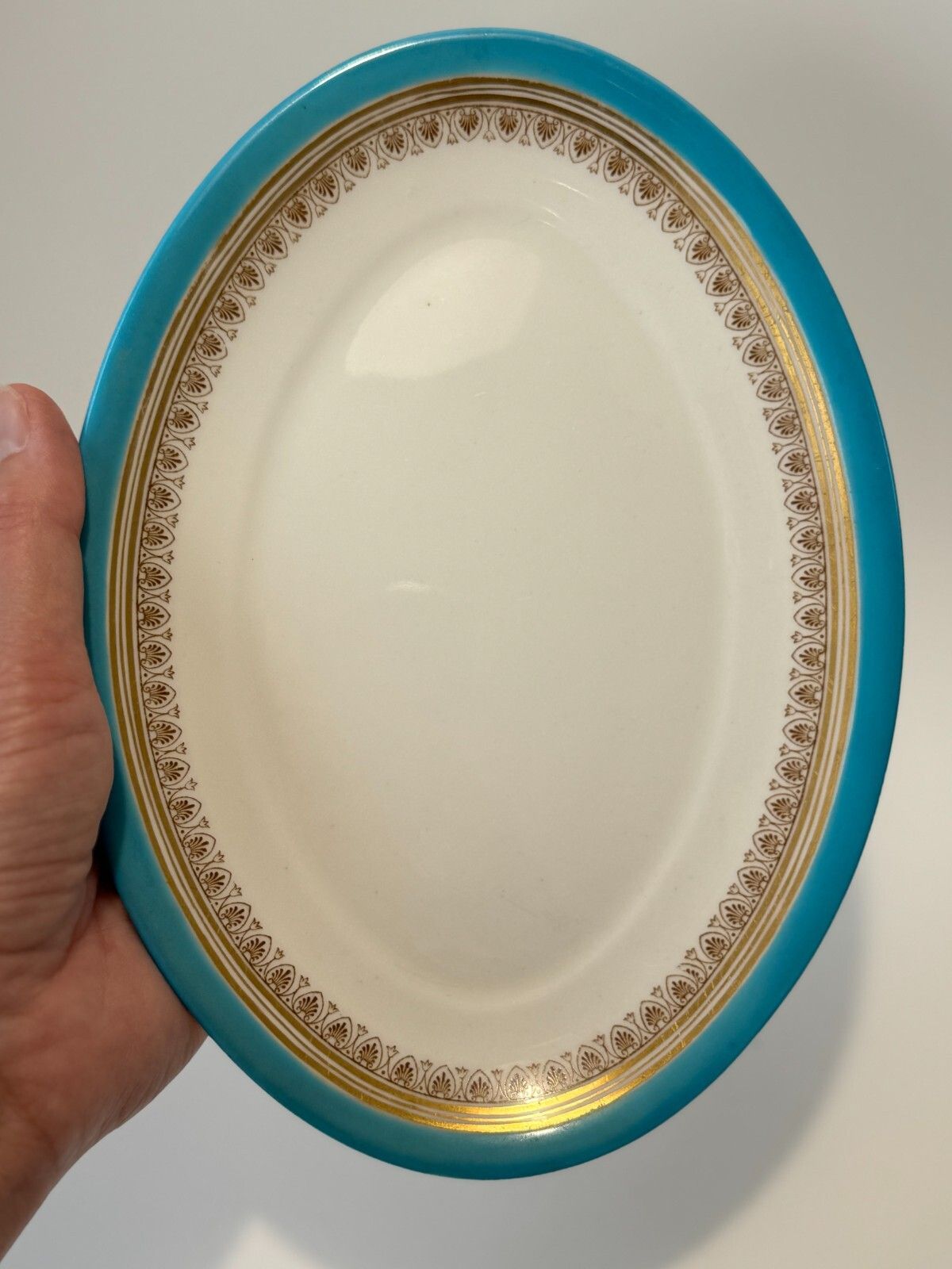 photo vintage A Pair Of Late 19th Century Porcelain Royal Worcester Tureens 1884 A/F