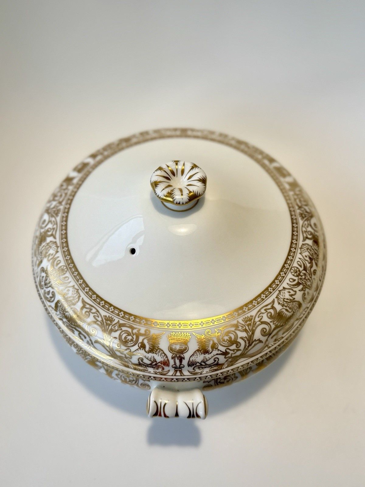 Vegetable Tureen With Lid Wedgwood Gold Florentine Green Urn Backstamp photo 99.0