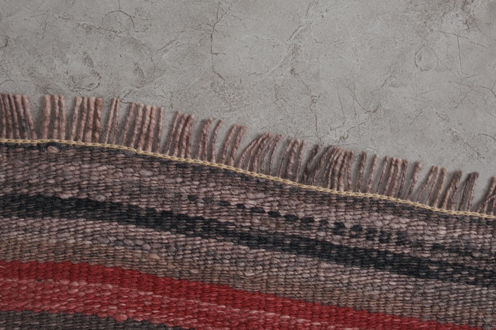 Tapis de couloir kilim turc vintage, tissé à la main photo Textiles