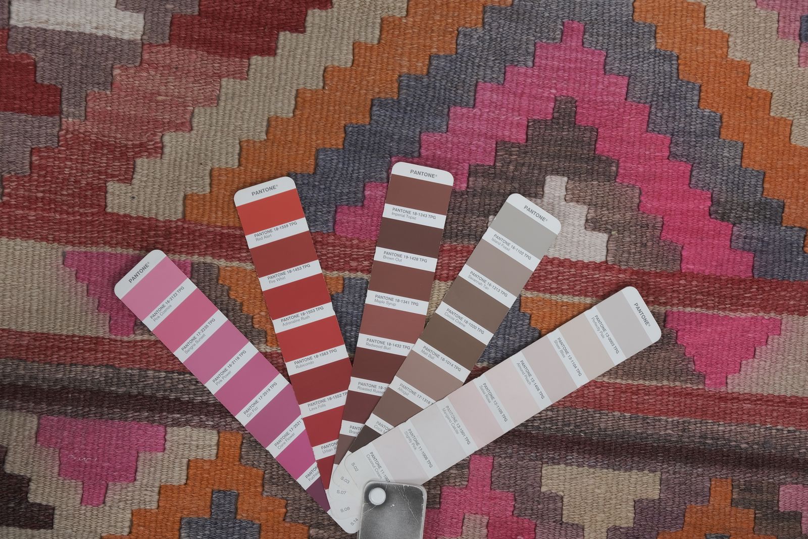 photo for sale Tapis de couloir kilim turc vintage, tissé à la main
