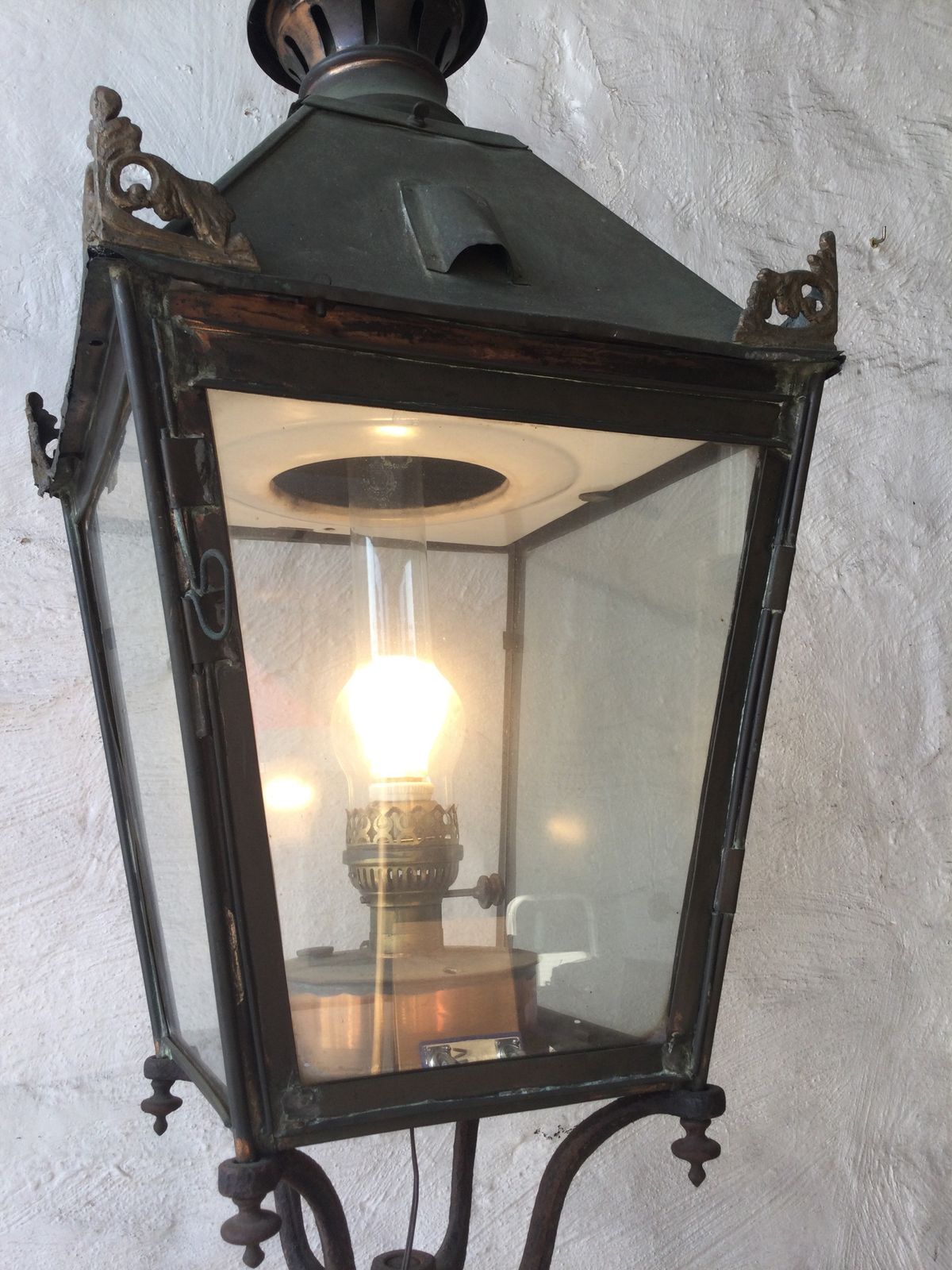 This Old Lamppost Is Converted From A Oil Lamp To A Electric Lamppost photo 337.0