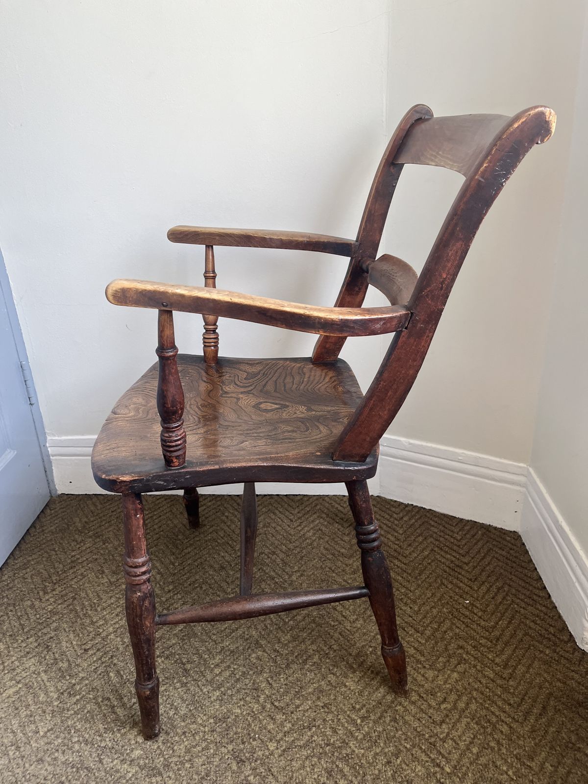 photo furniture Victorian Oxford Windsor Scroll Back Farmhouse Elbow Arm Chair, 1800s