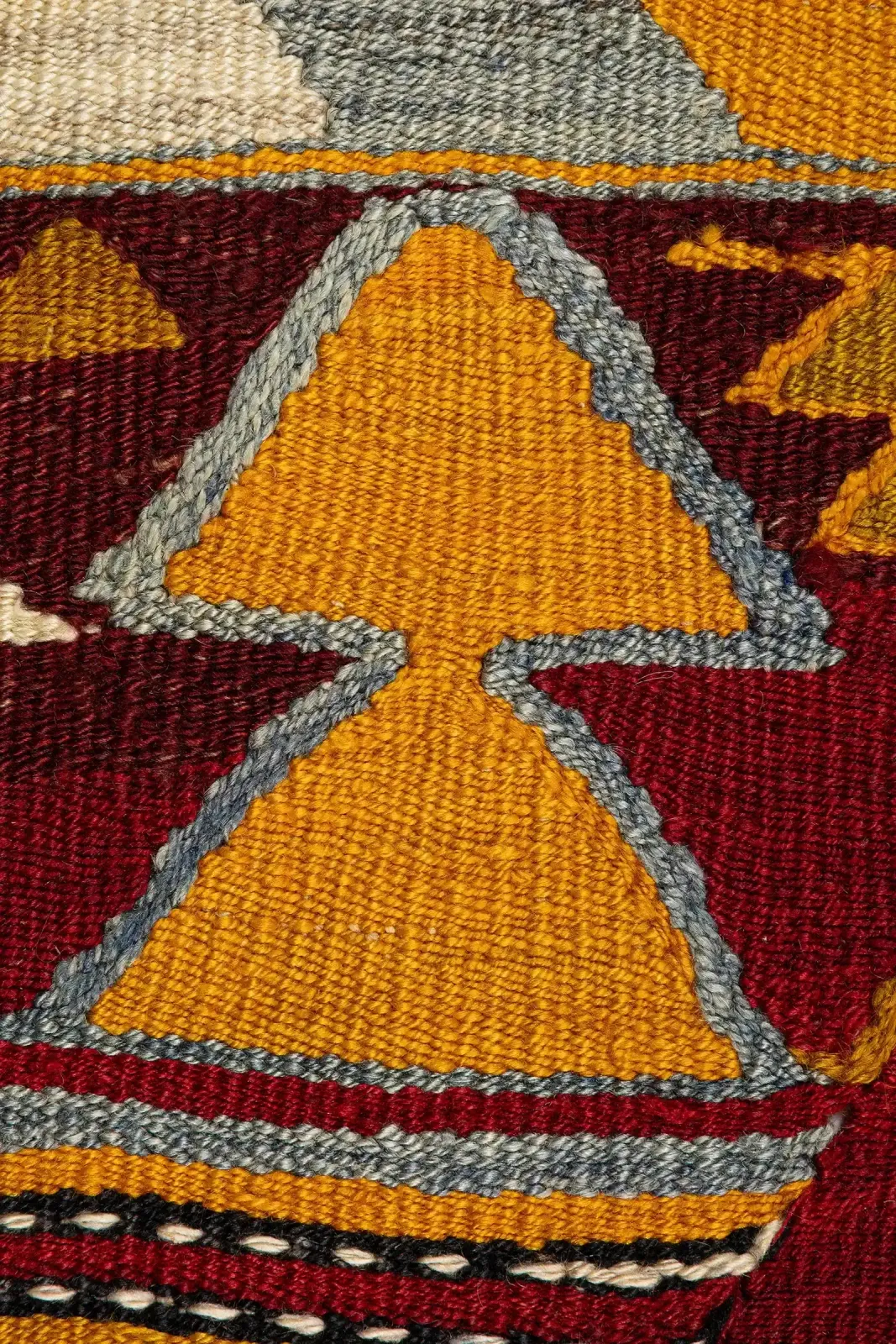 Konya Vintage Kilim 165x133cm, 1960s photo furniture