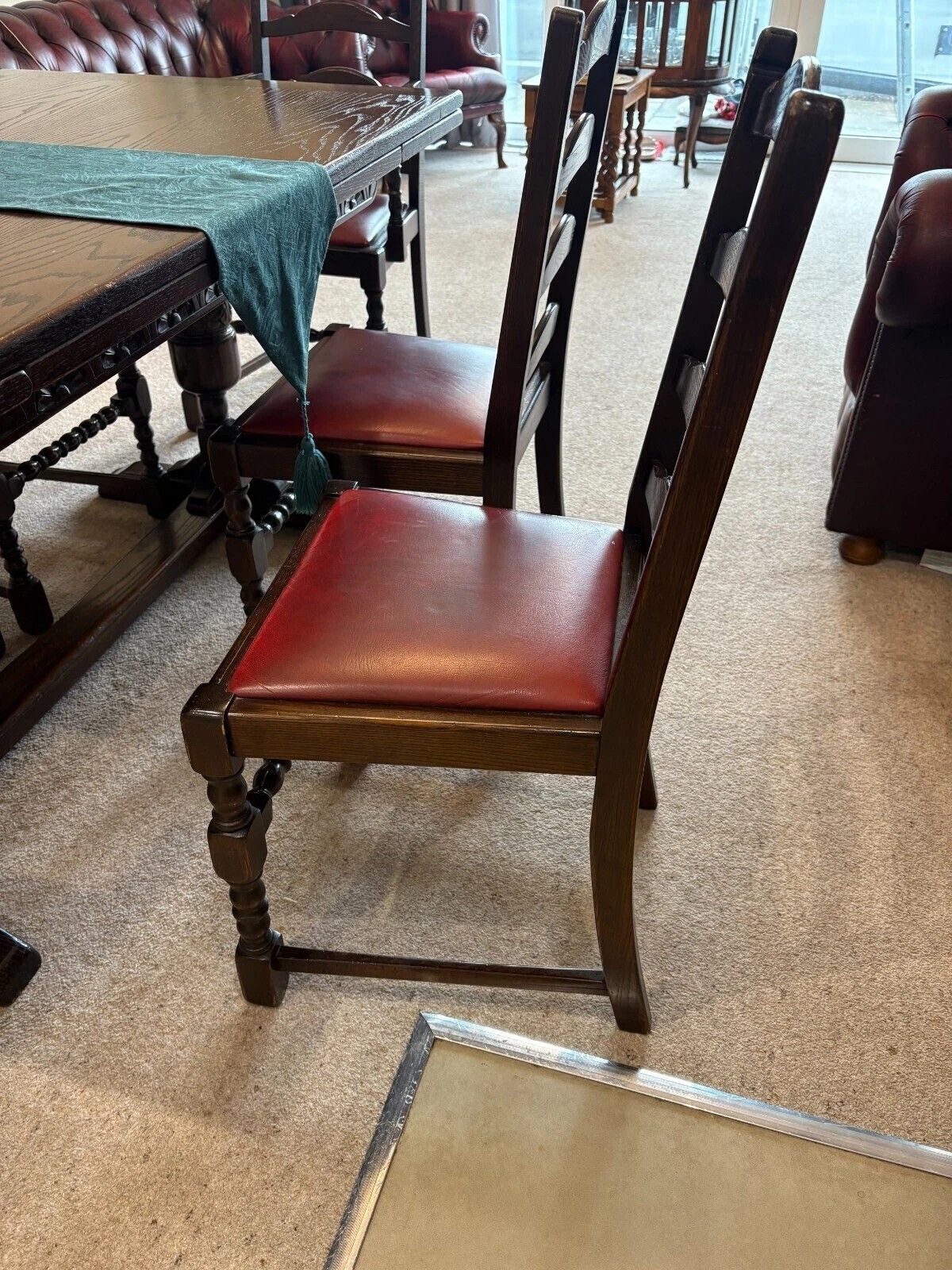Vintage English Dining Table Set By Jaycee Furniture – 6 Chairs – Extendable photo vinterior