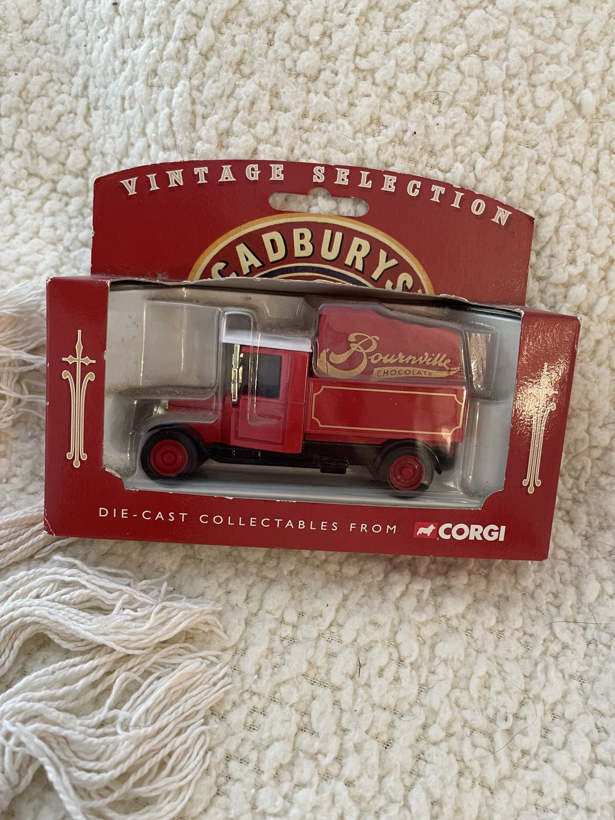 Corgi Model Cadburys Bournville Delivery Truck photo furniture