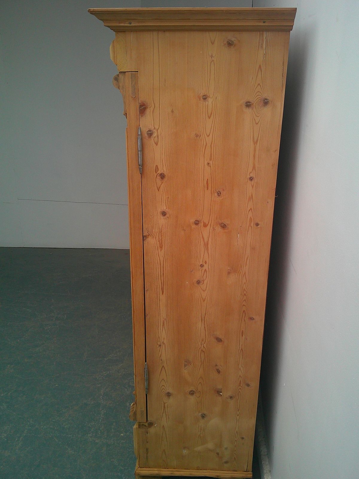 A Rare Georgian  Pine Fitted 1 Piece Cupboard To Wax/Paint photo buy