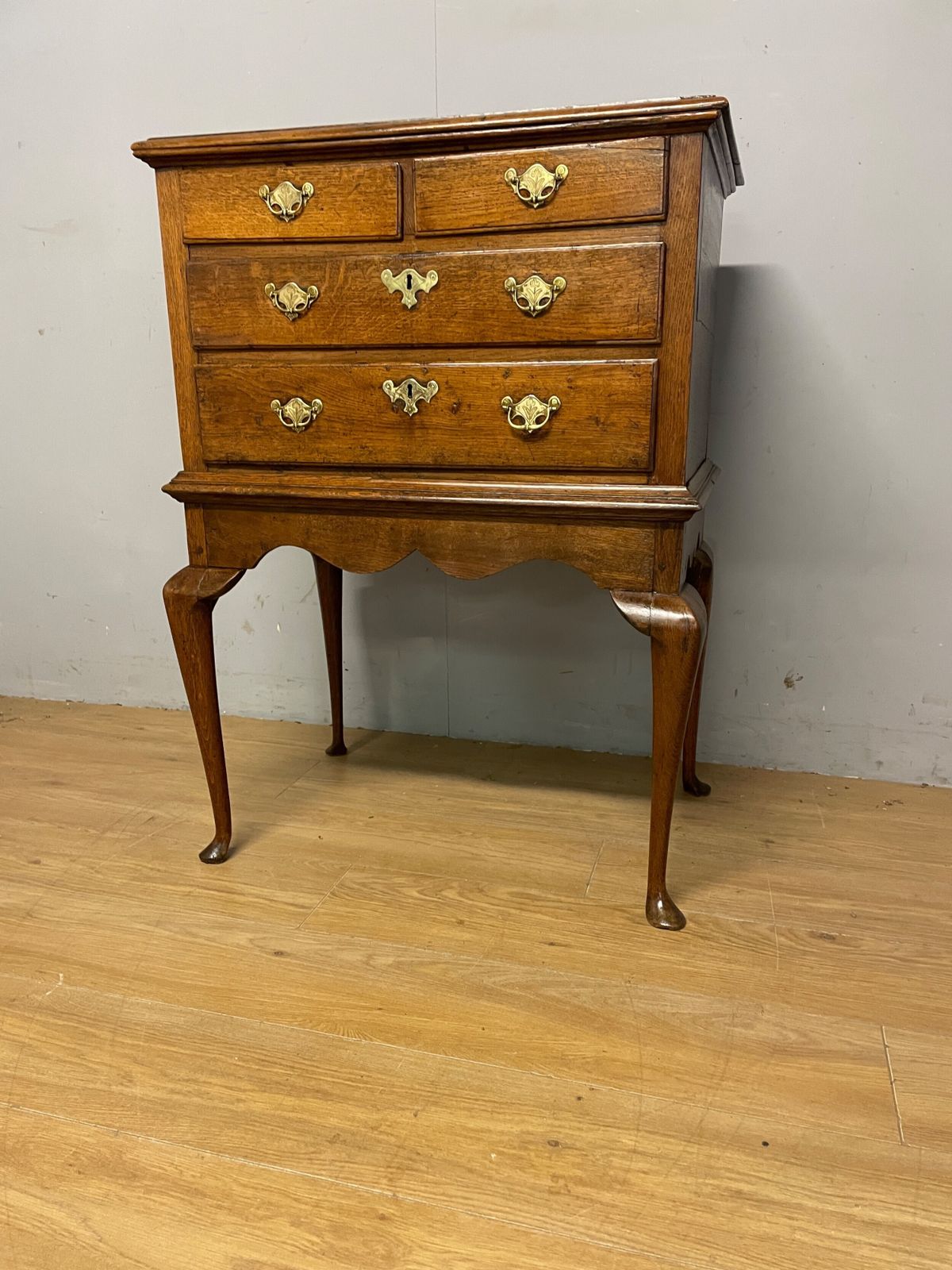 795.0 C18th Provincial Oak Chest On Stand photo