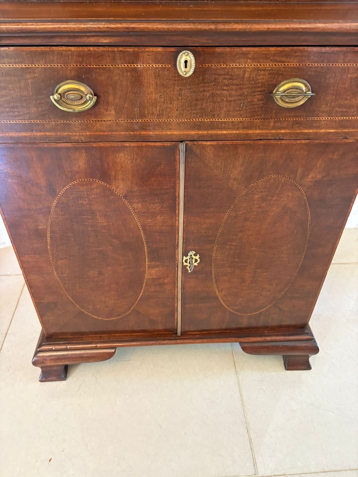 photo furniture Outstanding Quality Antique 19th Century Mahogany Inlaid Bookcase
