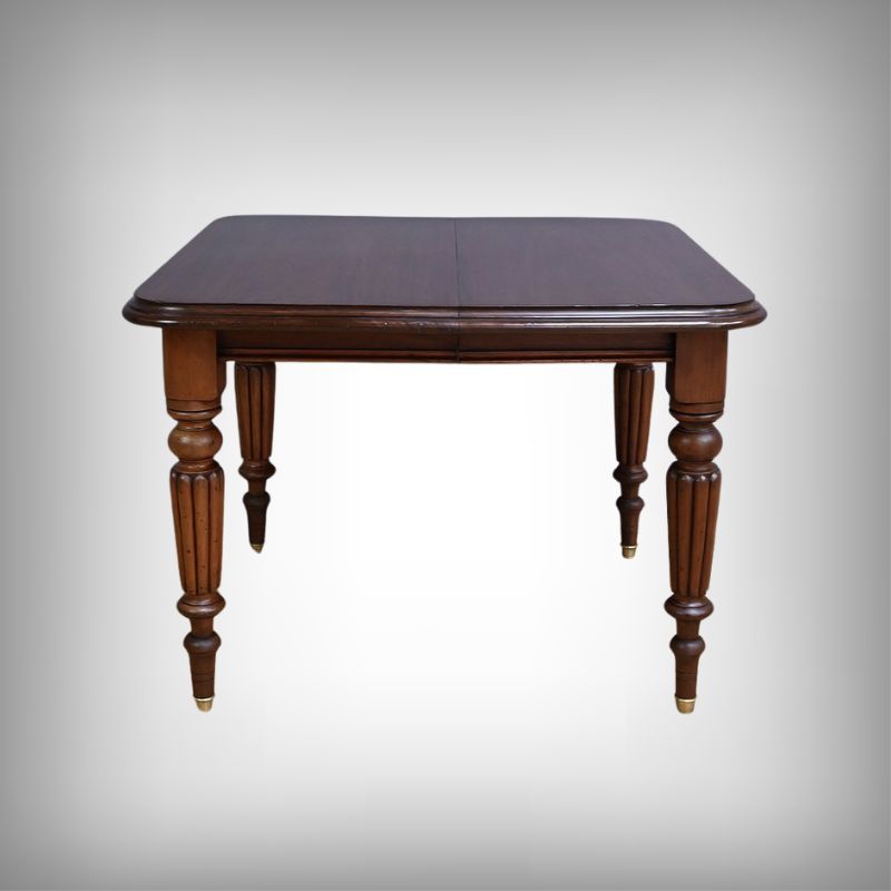 Victorian Mahogany Extending Table, England – Part 2 Of The 19th Century