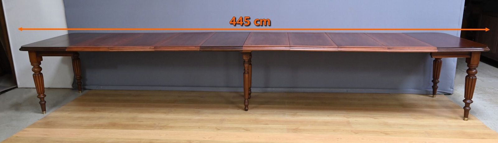 Victorian Mahogany Extending Table, England – Part 2 Of The 19th Century photo for sale