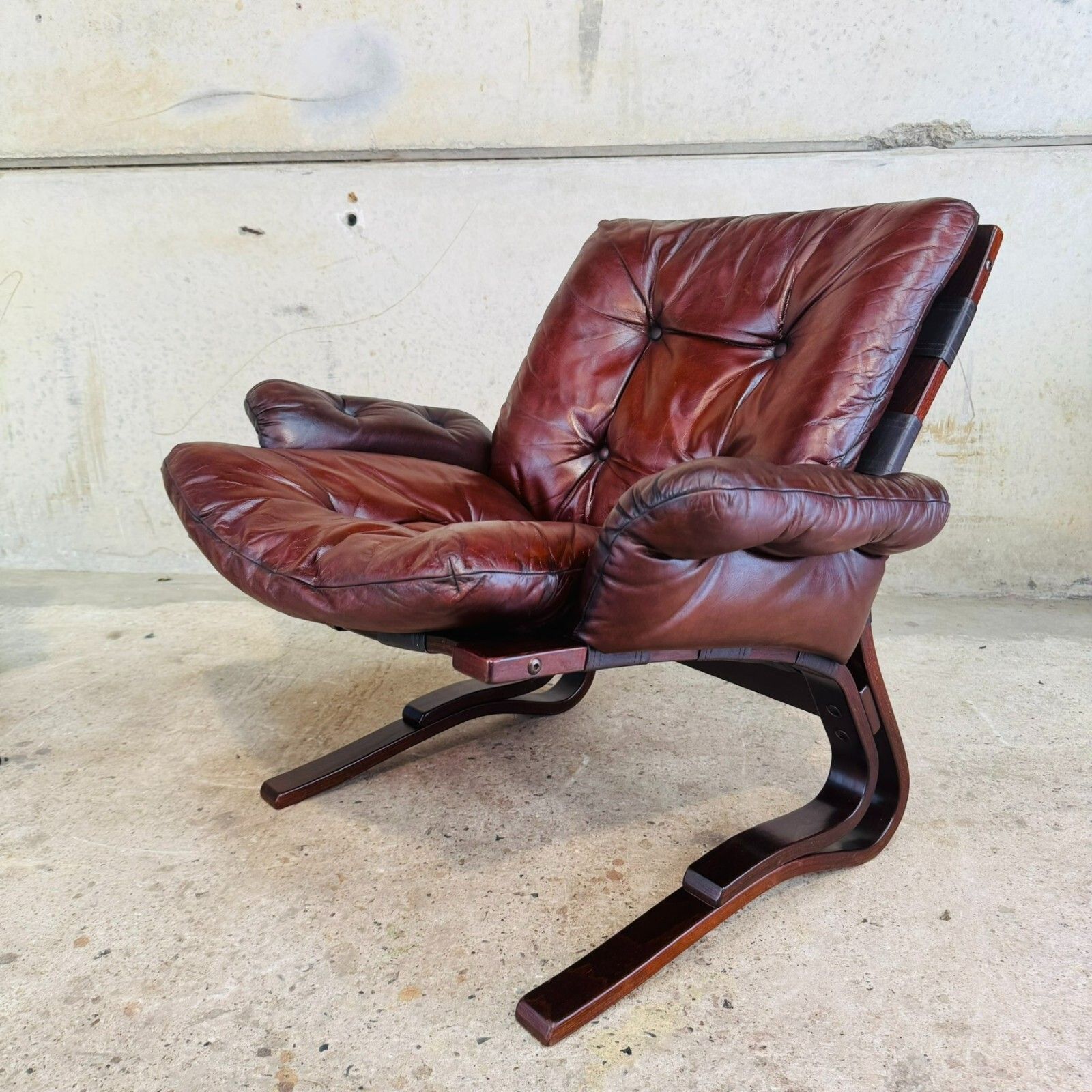photo furniture Pair Of Original 1970s Danish ‘Skyline’ Brown Leather Armchairs By Hove Møbler