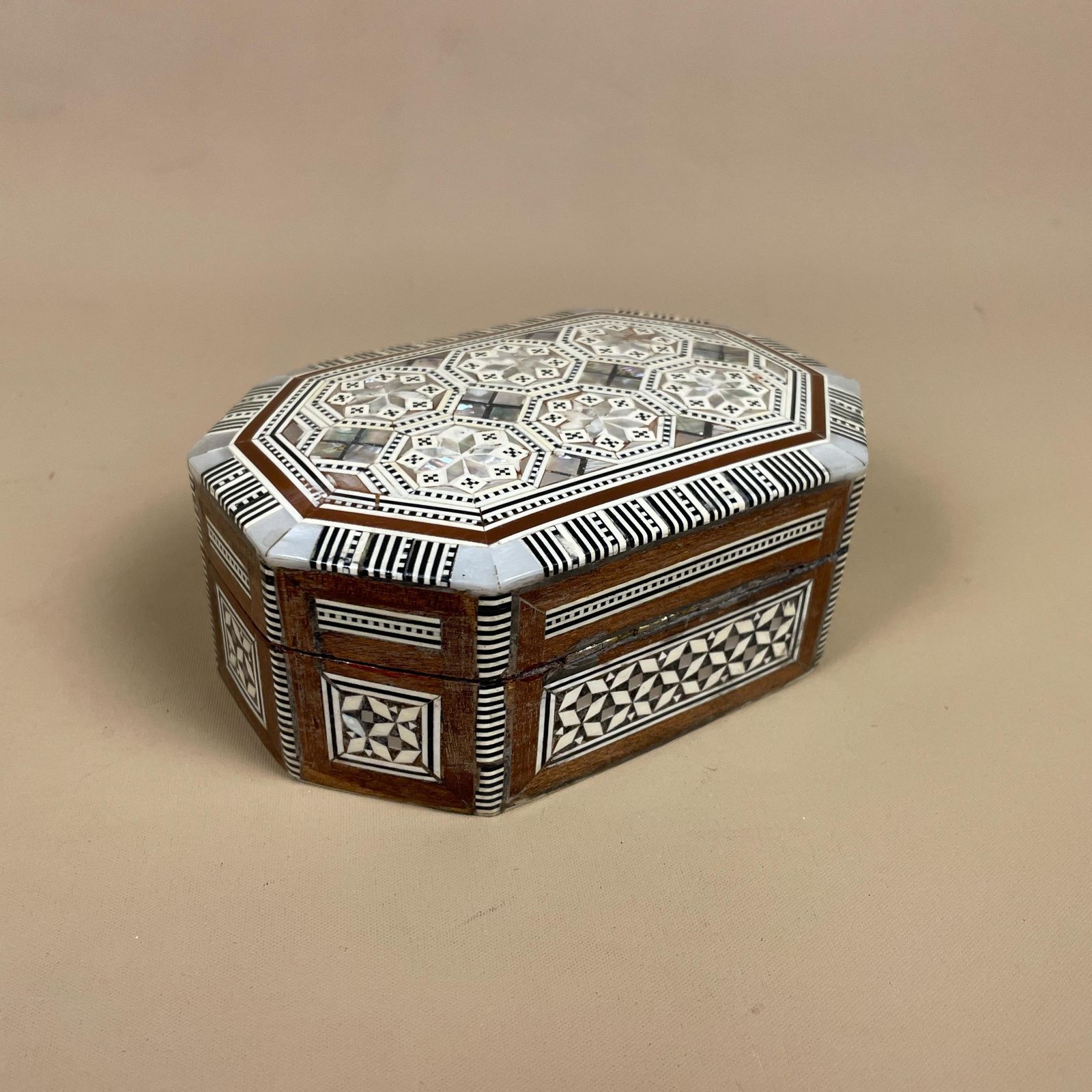 Vintage Small Wooden Mother Of Pearl Inlay Box Trinket Jewellery Middle Eastern Red Lining Octagon Lidded Top Lid Patterned Pattern Handmade photo buy