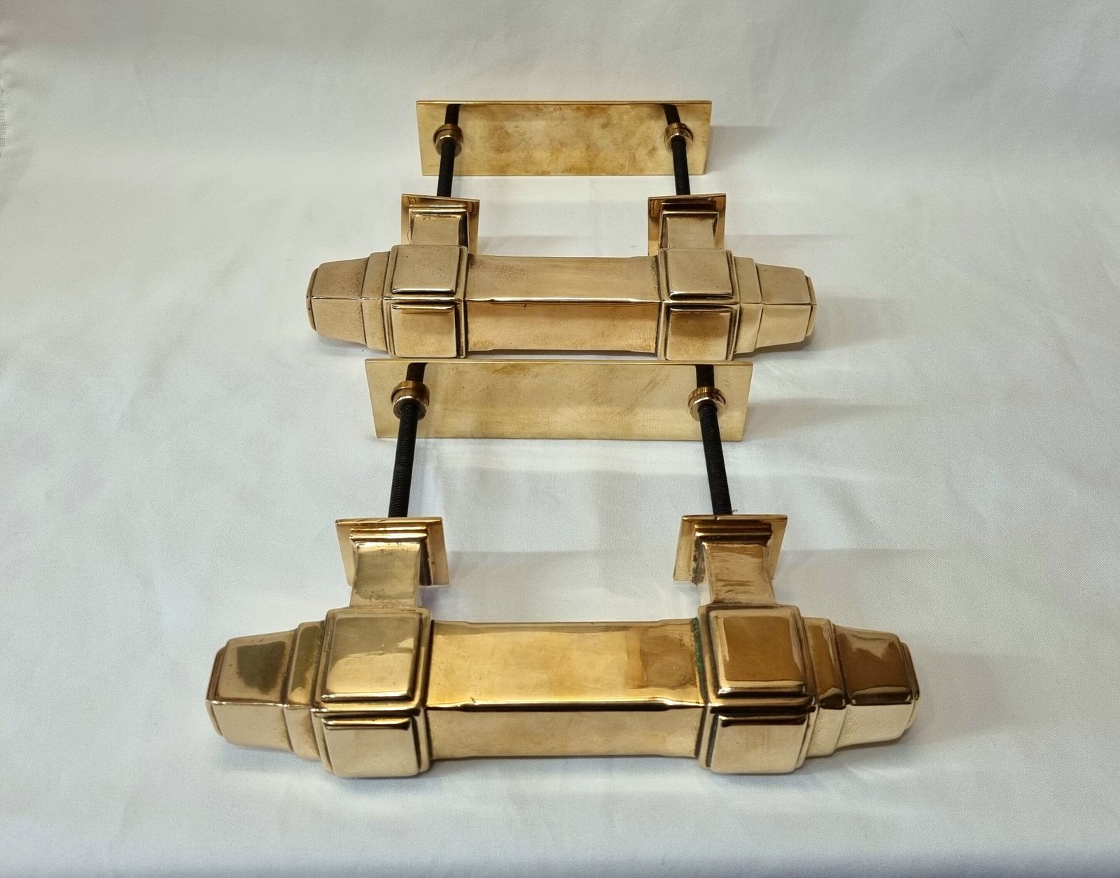 An Exceptional Pair Of Top Quality Early Art Deco Bronze Door Pull Handles Including Lovely Backplate Fittings, Weighing Over 4.75 Kg. photo vinterior