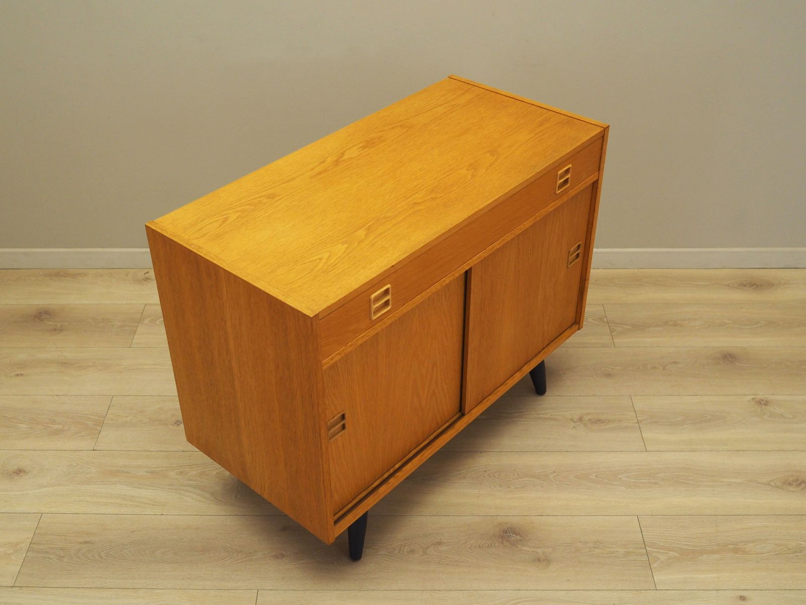 photo furniture Ashouten Kast, Deens Design, Jaren 1960, Productie: Denemarken