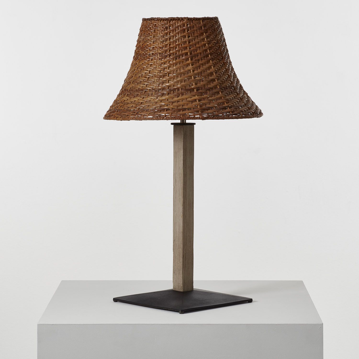 Pair Of Wicker, Wood And Metal Table Lamps photo Lighting
