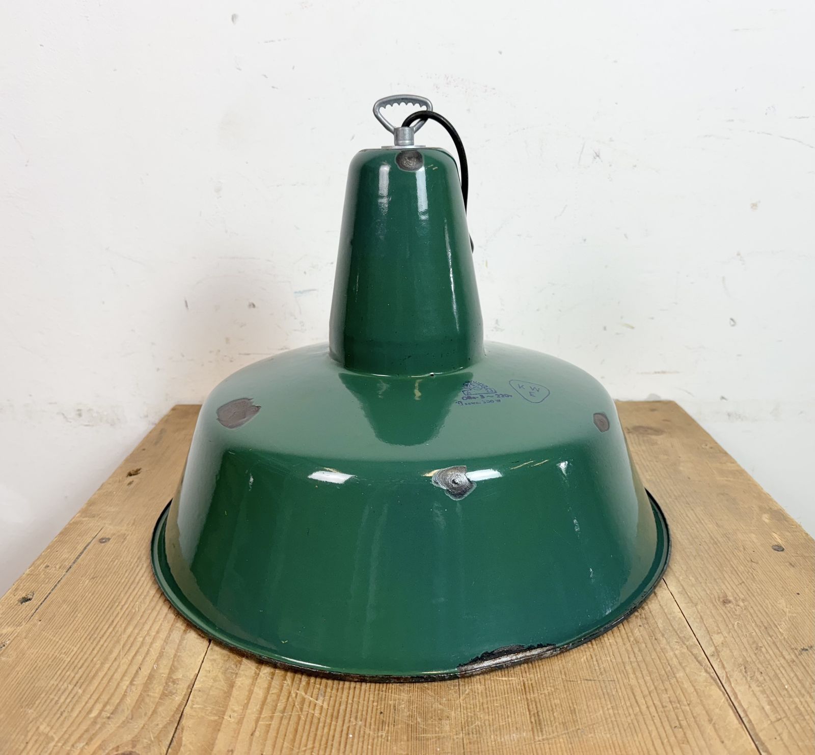 photo vinterior Large Industrial Green Enamel Factory Pendant Lamp, 1960s