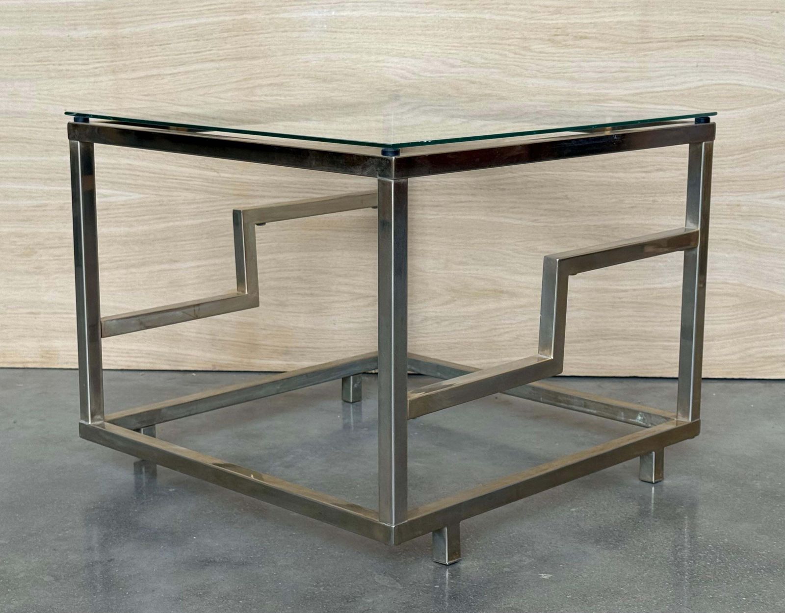 Paire de tables basses carrées en laiton et verre, italiennes, années 1970 photo buy